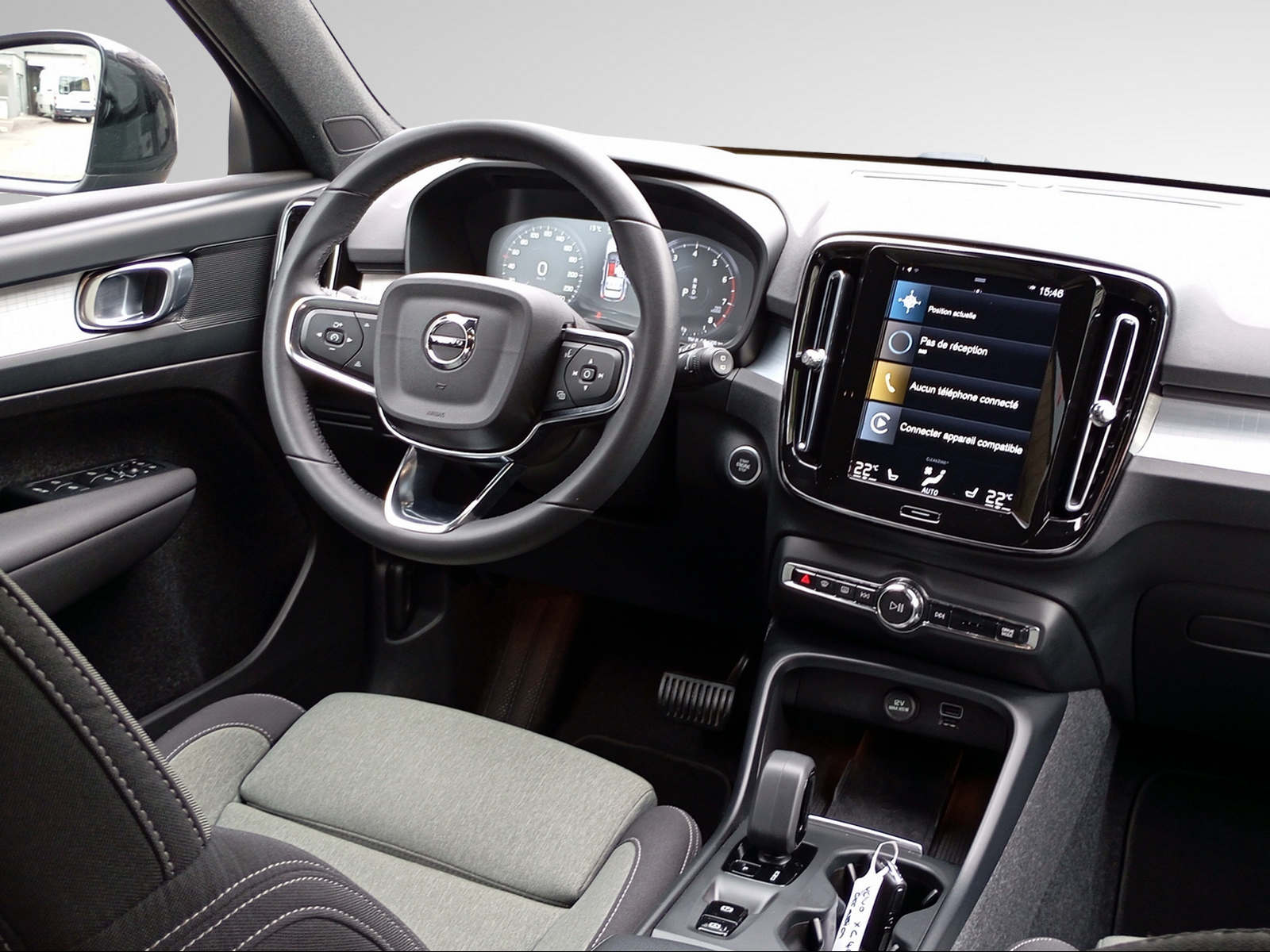 VOLVO XC40 T2 XCITE Geartronic-image-25