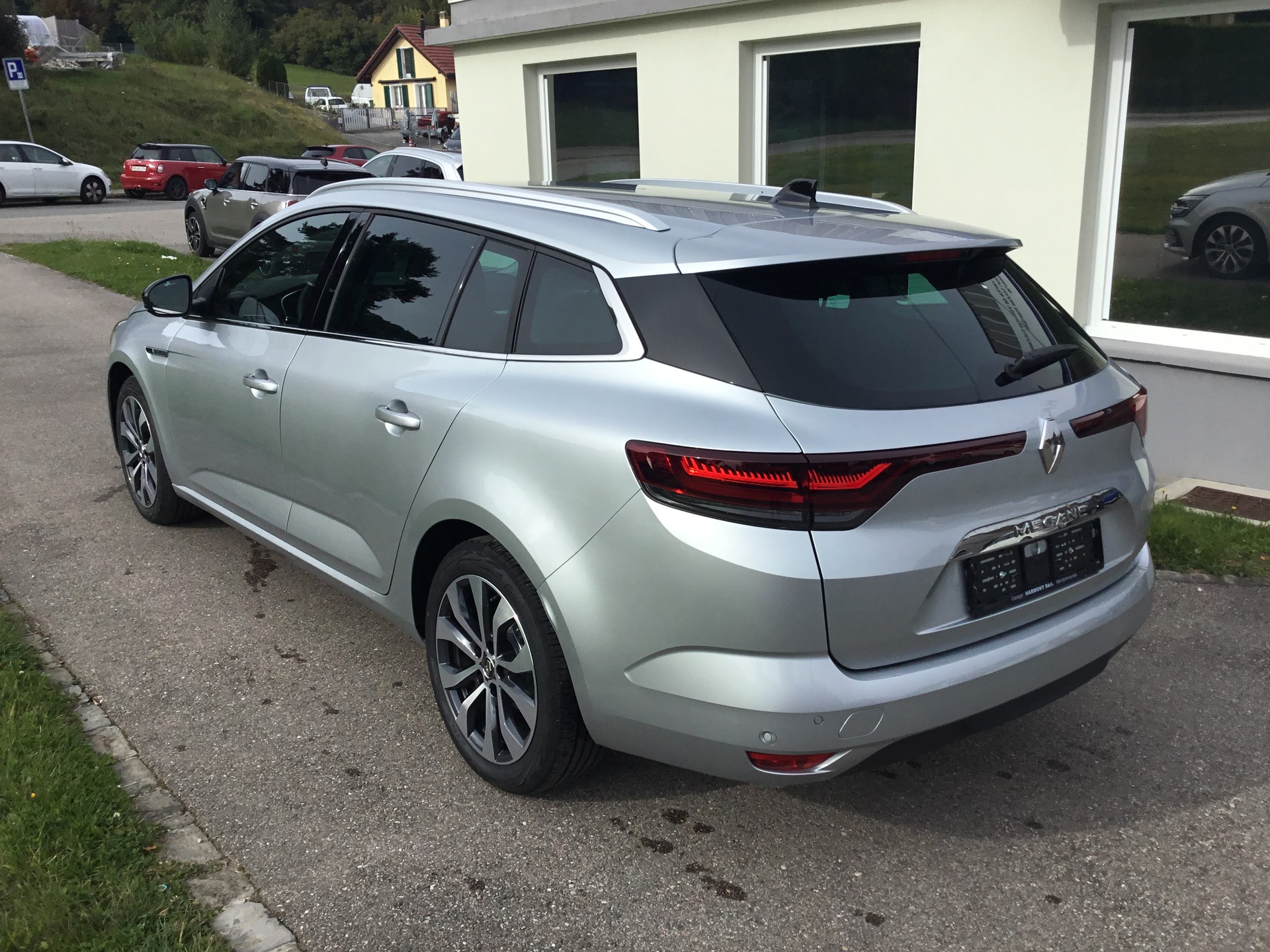 RENAULT Mégane Grandtour 1.3 16V Turbo Techno EDC-image-4