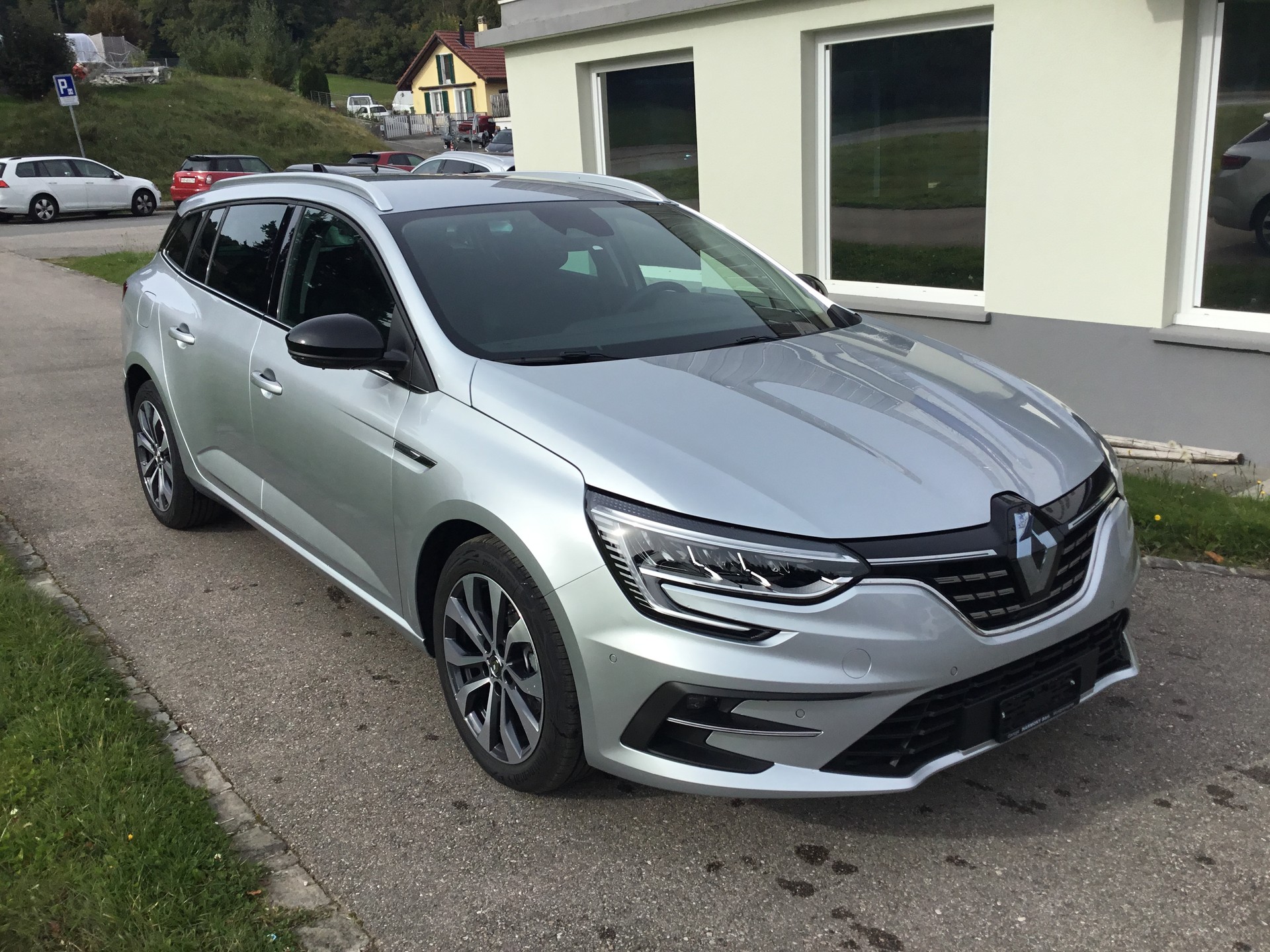 RENAULT Mégane Grandtour 1.3 16V Turbo Techno EDC-image-1