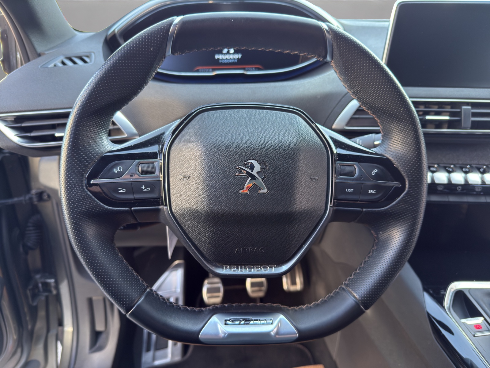 PEUGEOT 5008 2.0 BlueHDi GT Line-image-9