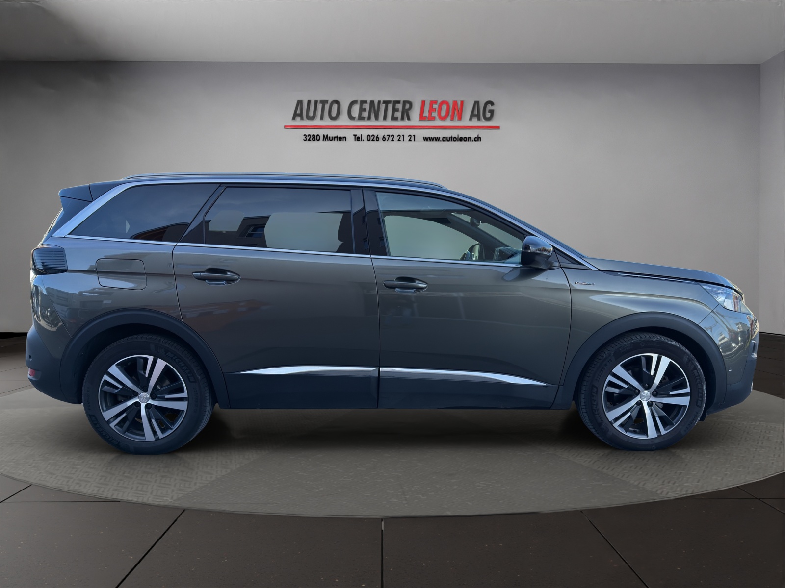 PEUGEOT 5008 2.0 BlueHDi GT Line-image-6