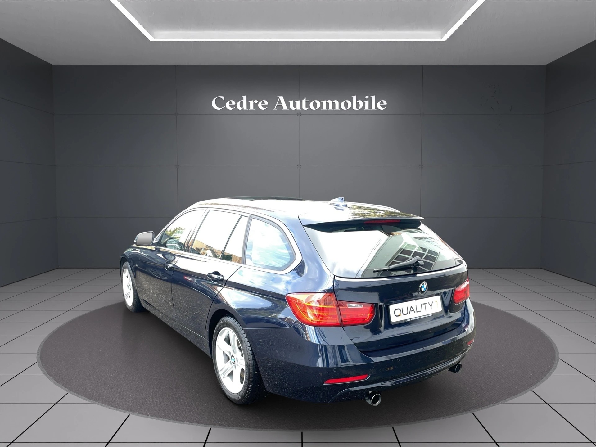 BMW 335i xDrive Touring Sport Line Steptronic-image-3