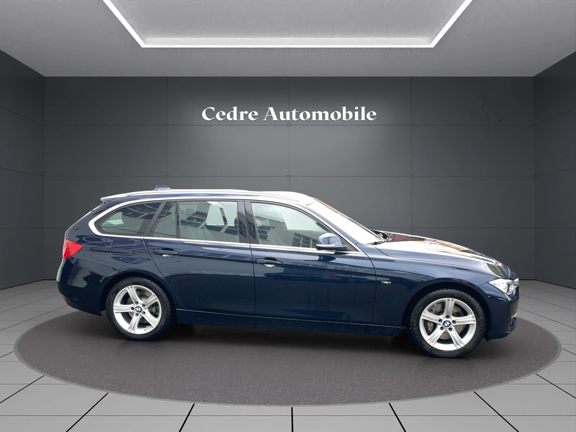 BMW 335i xDrive Touring Sport Line Steptronic-image-2