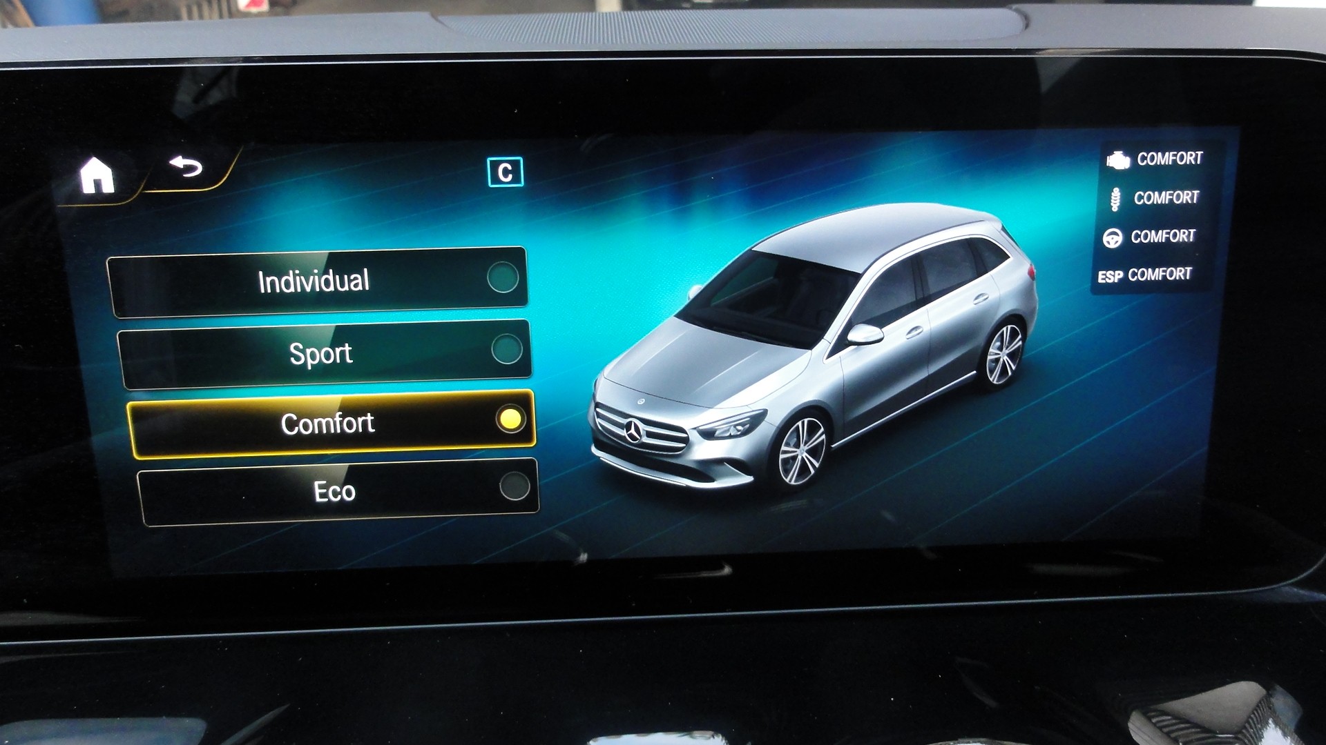 MERCEDES-BENZ B 220 4Matic AMG-Line *Edition* *-image-12