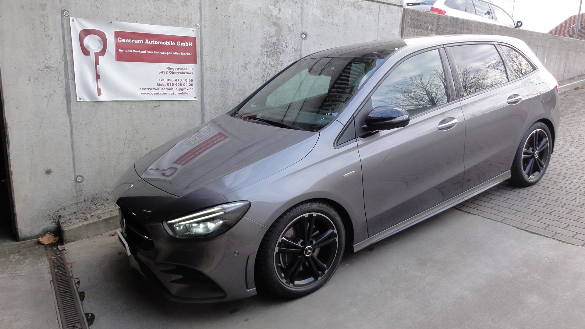 MERCEDES-BENZ B 220 4Matic AMG-Line *Edition* *Benzin*
