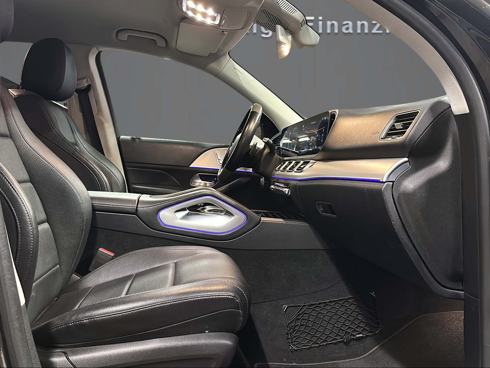 MERCEDES-BENZ GLE 300 d 4Matic 9G-Tronic-image-10