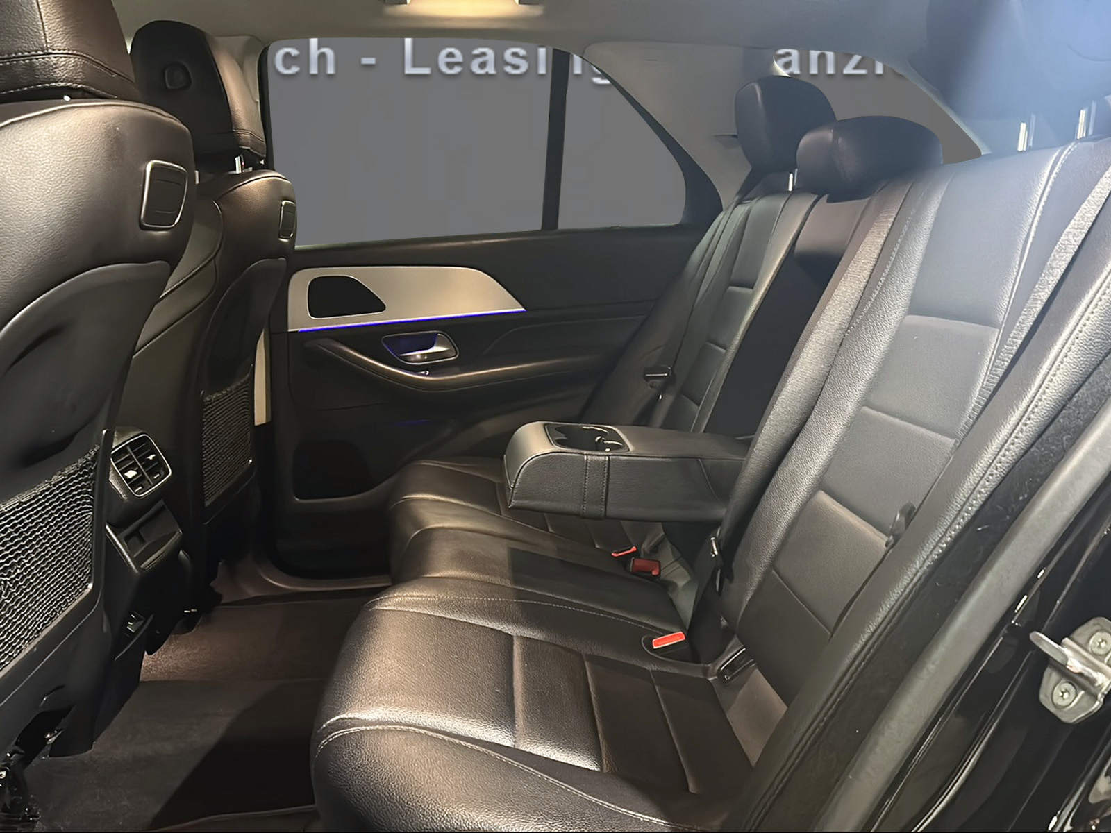MERCEDES-BENZ GLE 300 d 4Matic 9G-Tronic-image-11