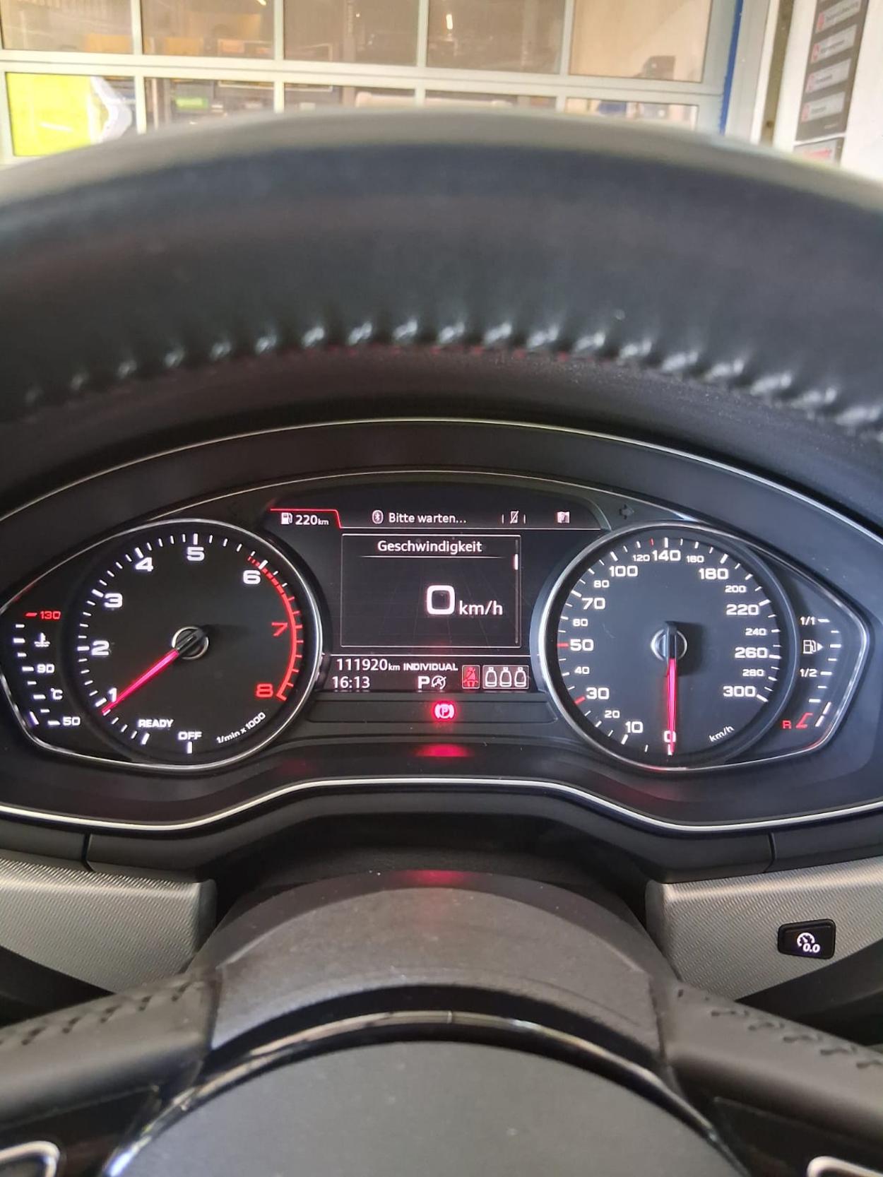 AUDI A4 Avant 2.0 TFSI 190 ultra Sport S-Tronic-image-12