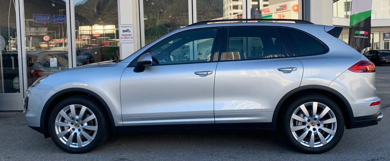 PORSCHE Cayenne S-image-2