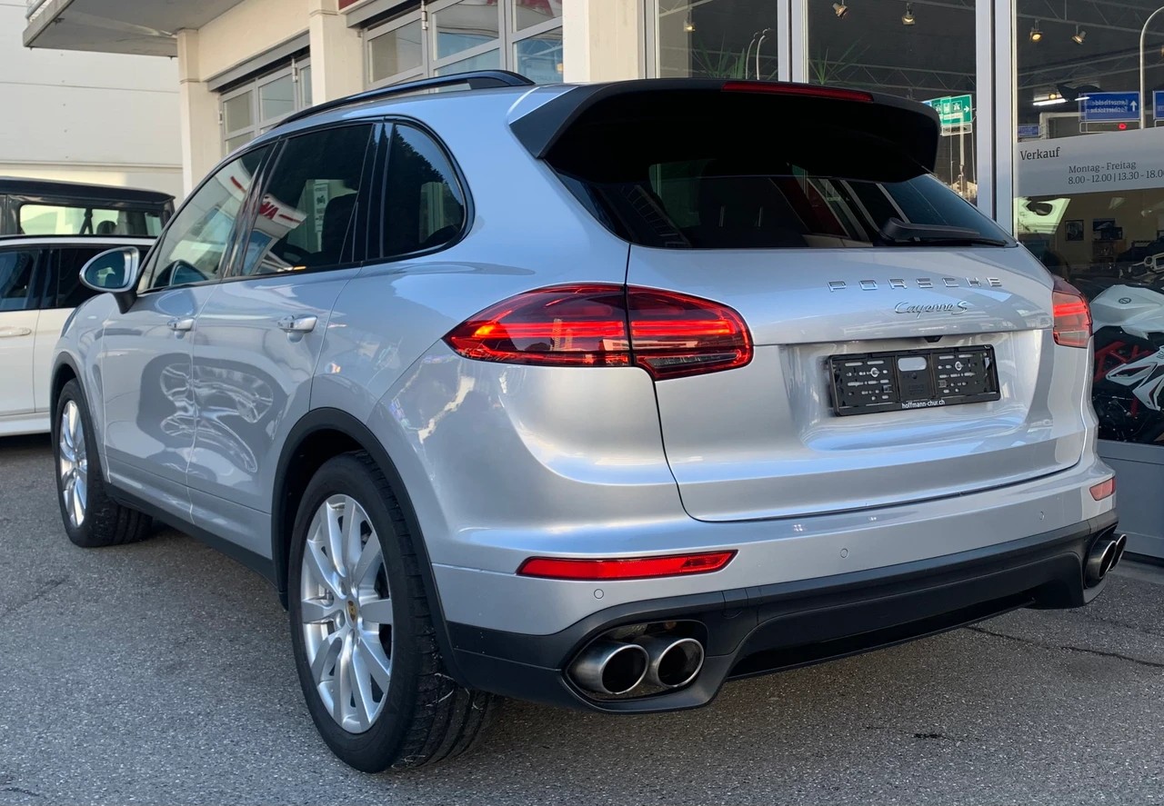 PORSCHE Cayenne S-image-3