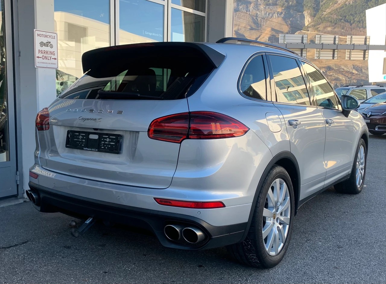 PORSCHE Cayenne S-image-5