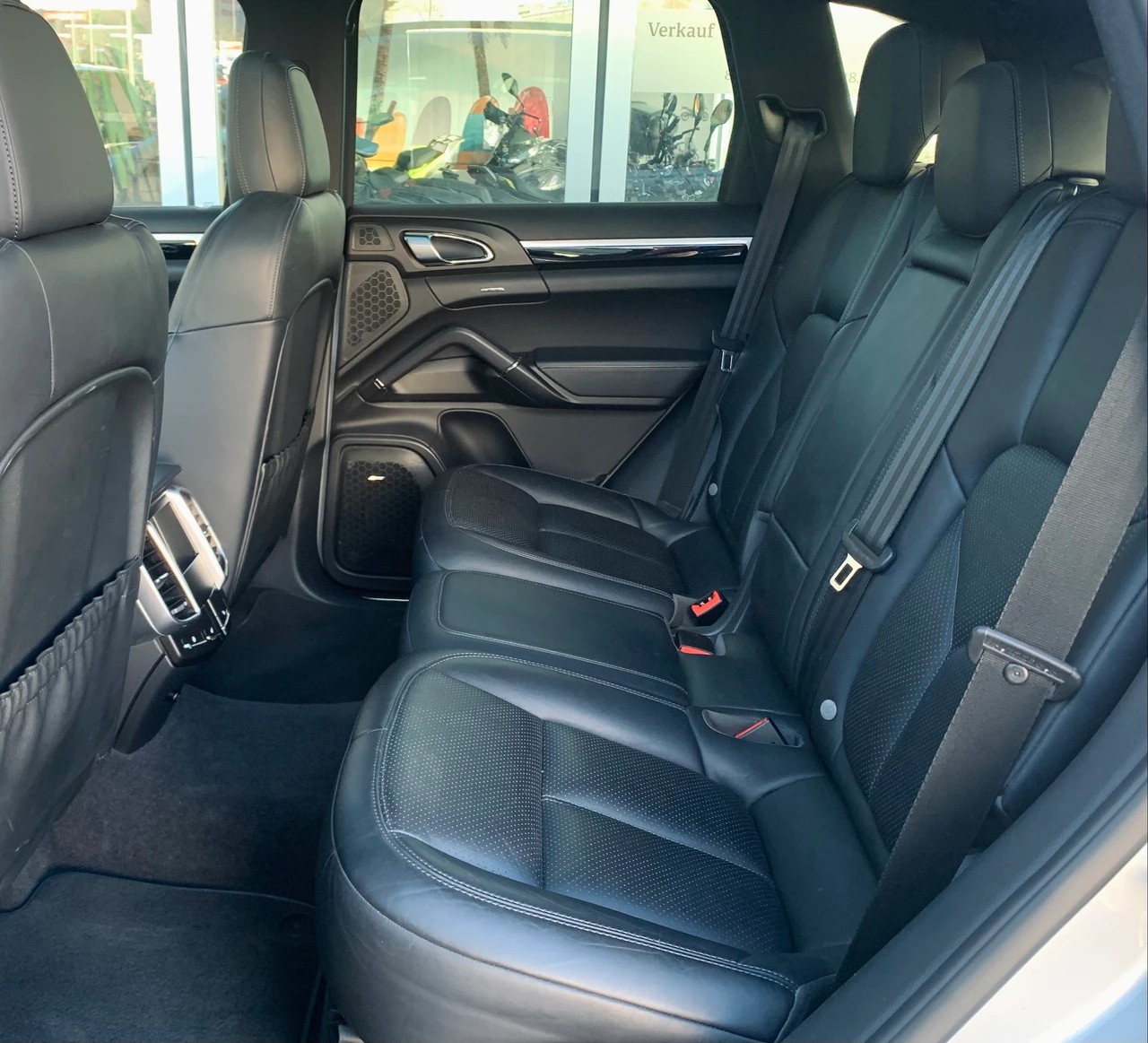 PORSCHE Cayenne S-image-10