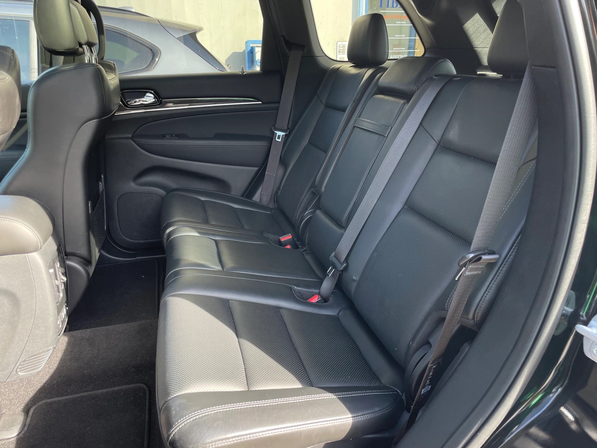 JEEP Grand Cherokee 3.0 CRD Overland Automatic-image-15