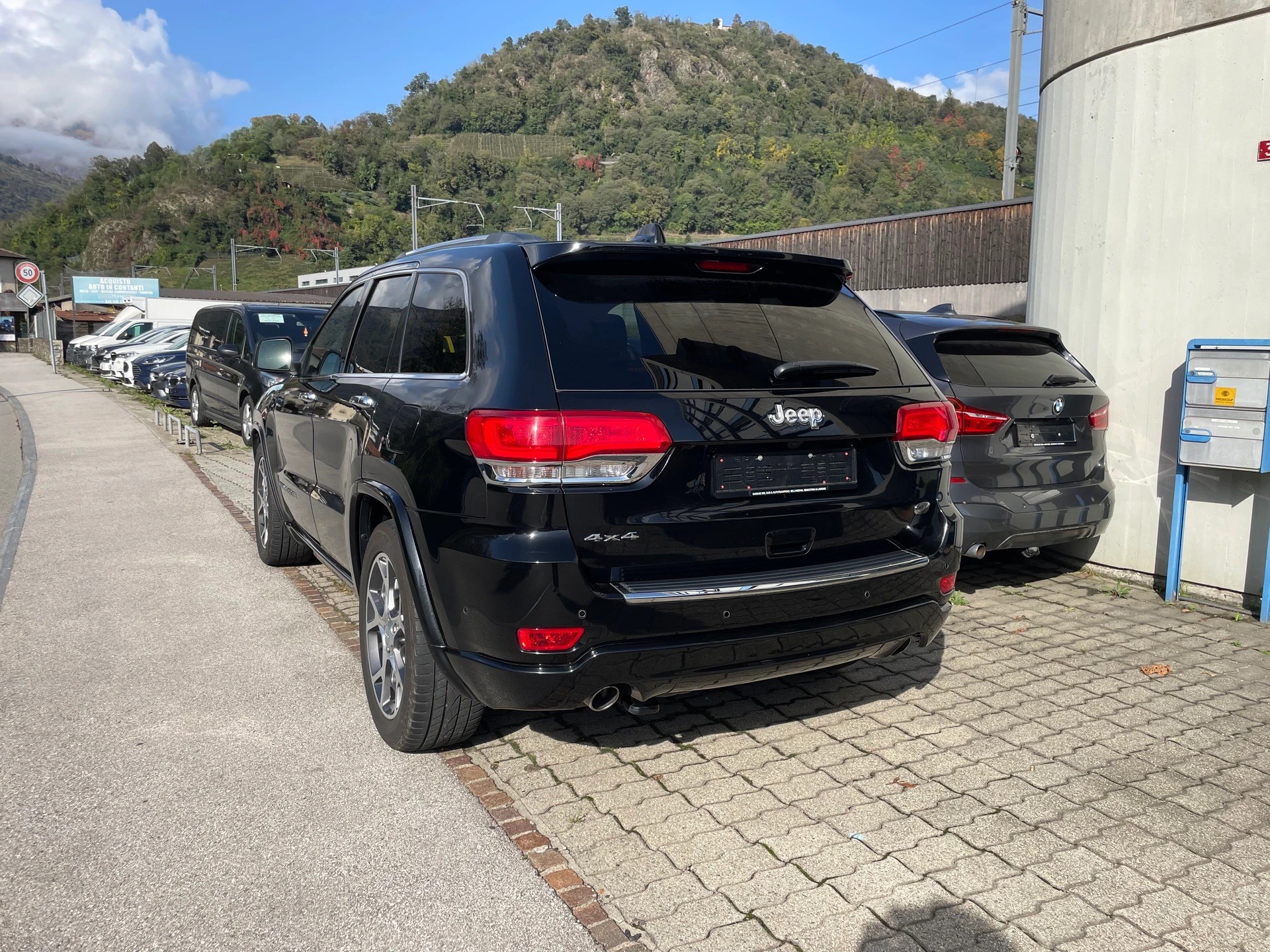 JEEP Grand Cherokee 3.0 CRD Overland Automatic-image-3