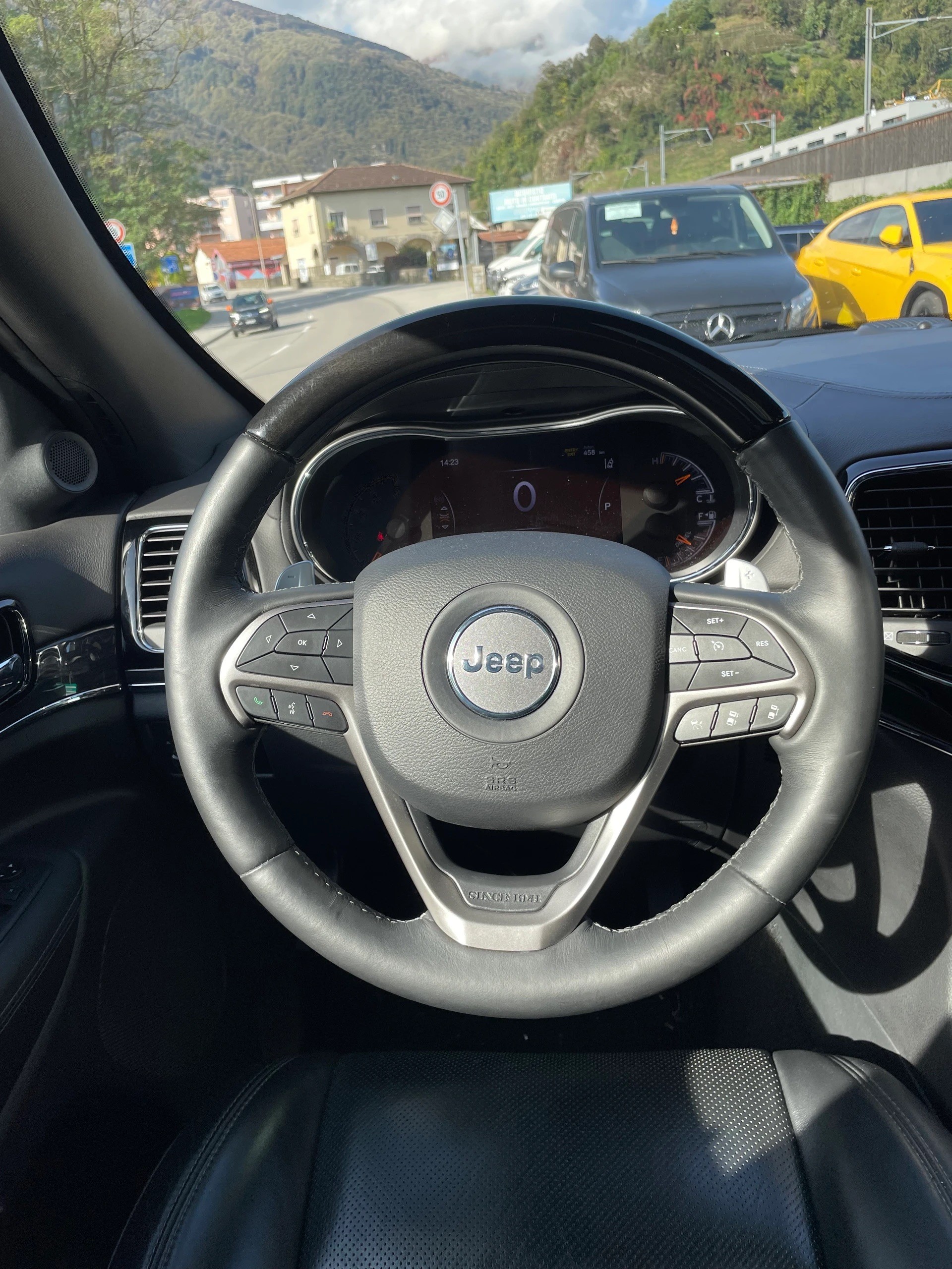 JEEP Grand Cherokee 3.0 CRD Overland Automatic-image-9