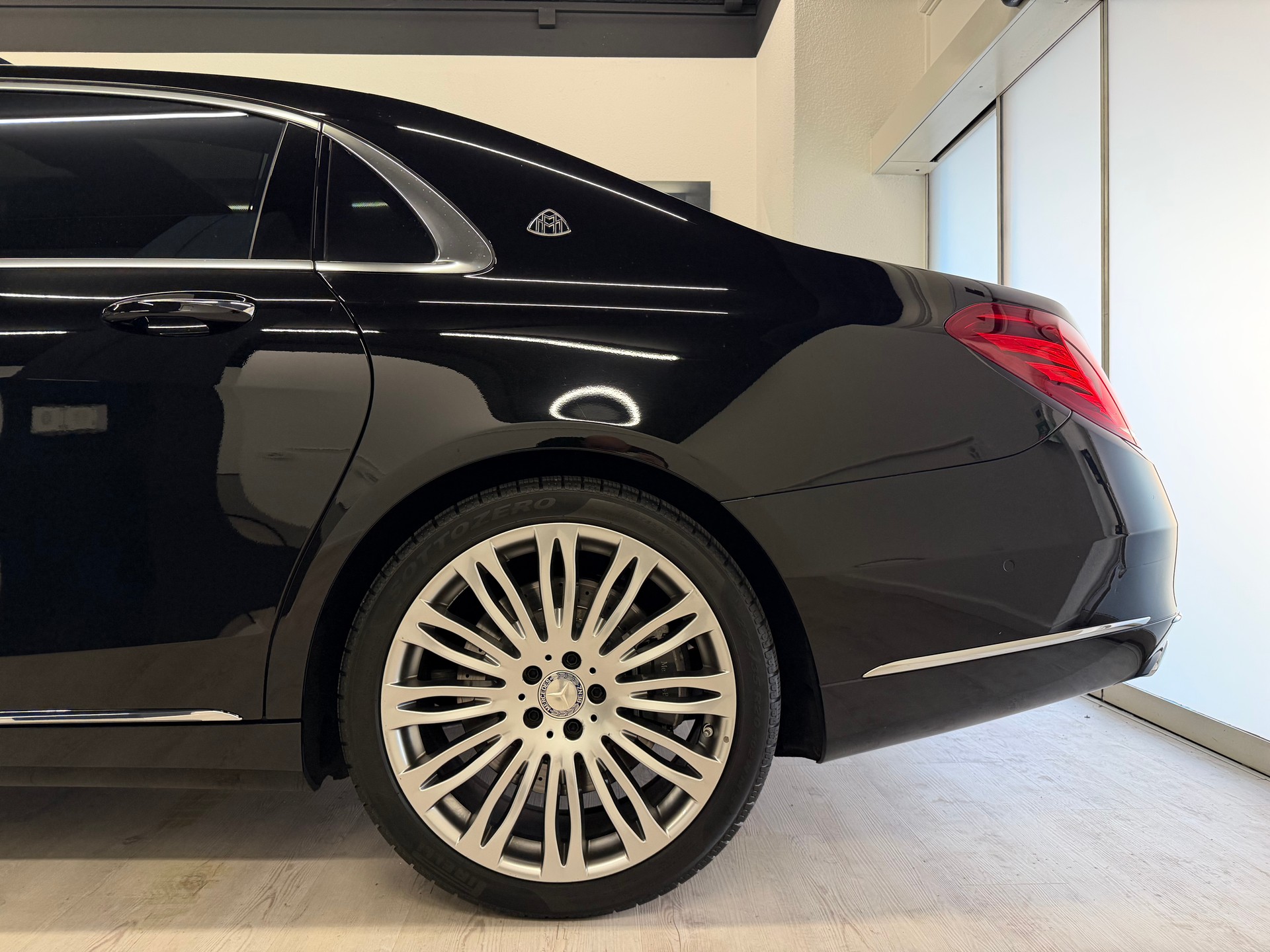 MERCEDES-BENZ S 500 Maybach 4Matic 9G-Tronic-image-14