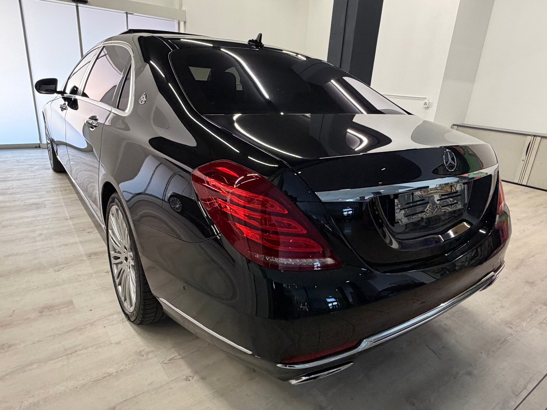 MERCEDES-BENZ S 500 Maybach 4Matic 9G-Tronic-image-10