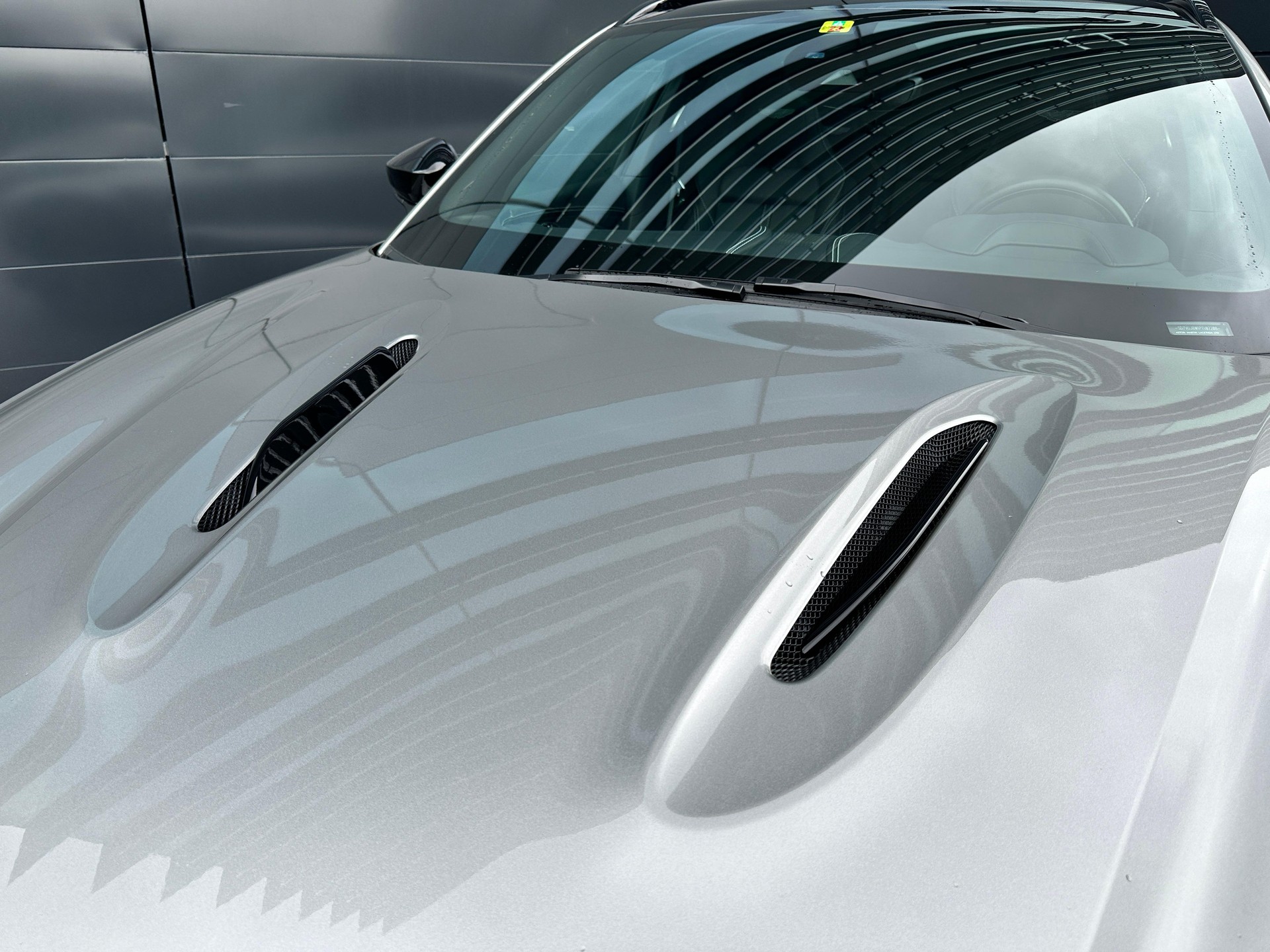 ASTON MARTIN DBX 707 4.0 V8 Bi-Turbo-image-13