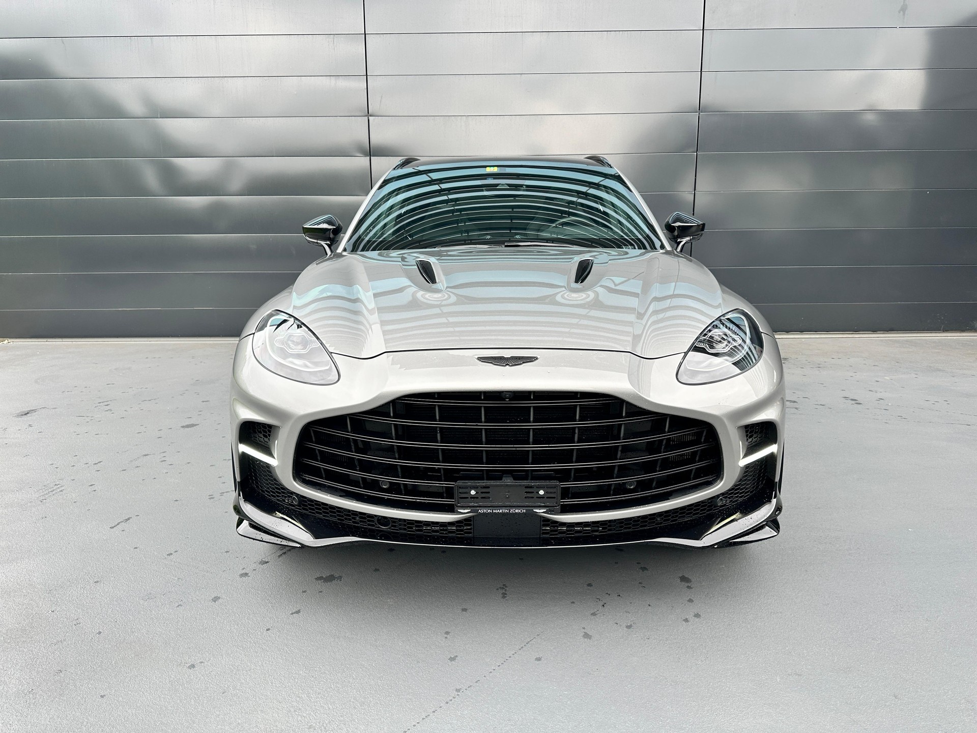 ASTON MARTIN DBX 707 4.0 V8 Bi-Turbo-image-9