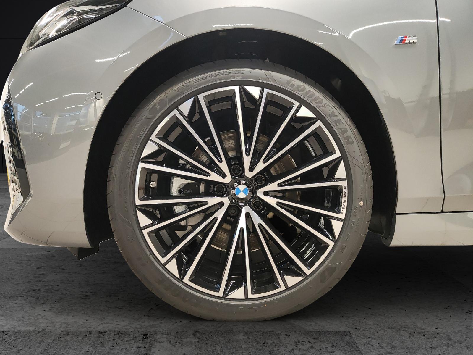 BMW 223d xDrive Active Tourer-image-4