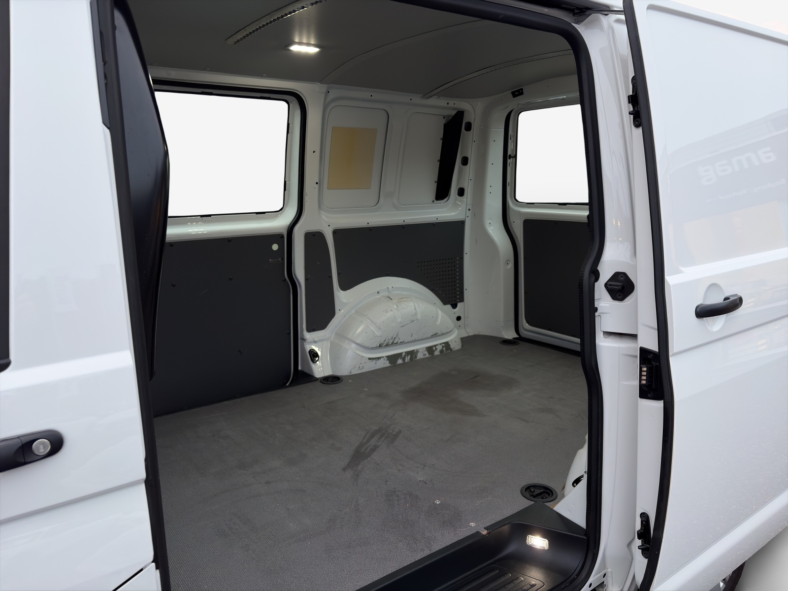 VW T6.1 2.0 TDI 4Motion-image-11