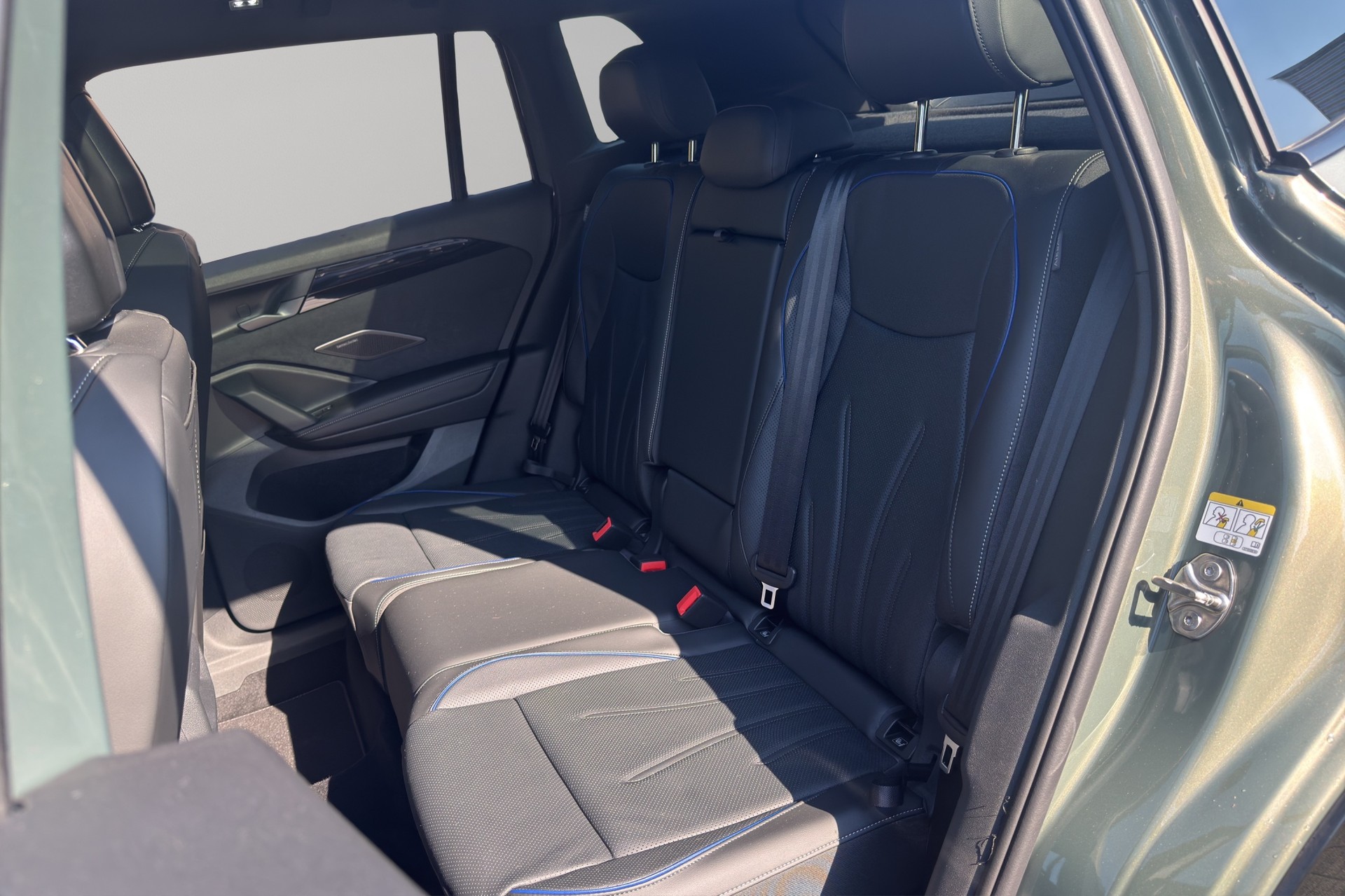 VW Tiguan 2.0 TSI DSG R-Line 4Motion-image-6