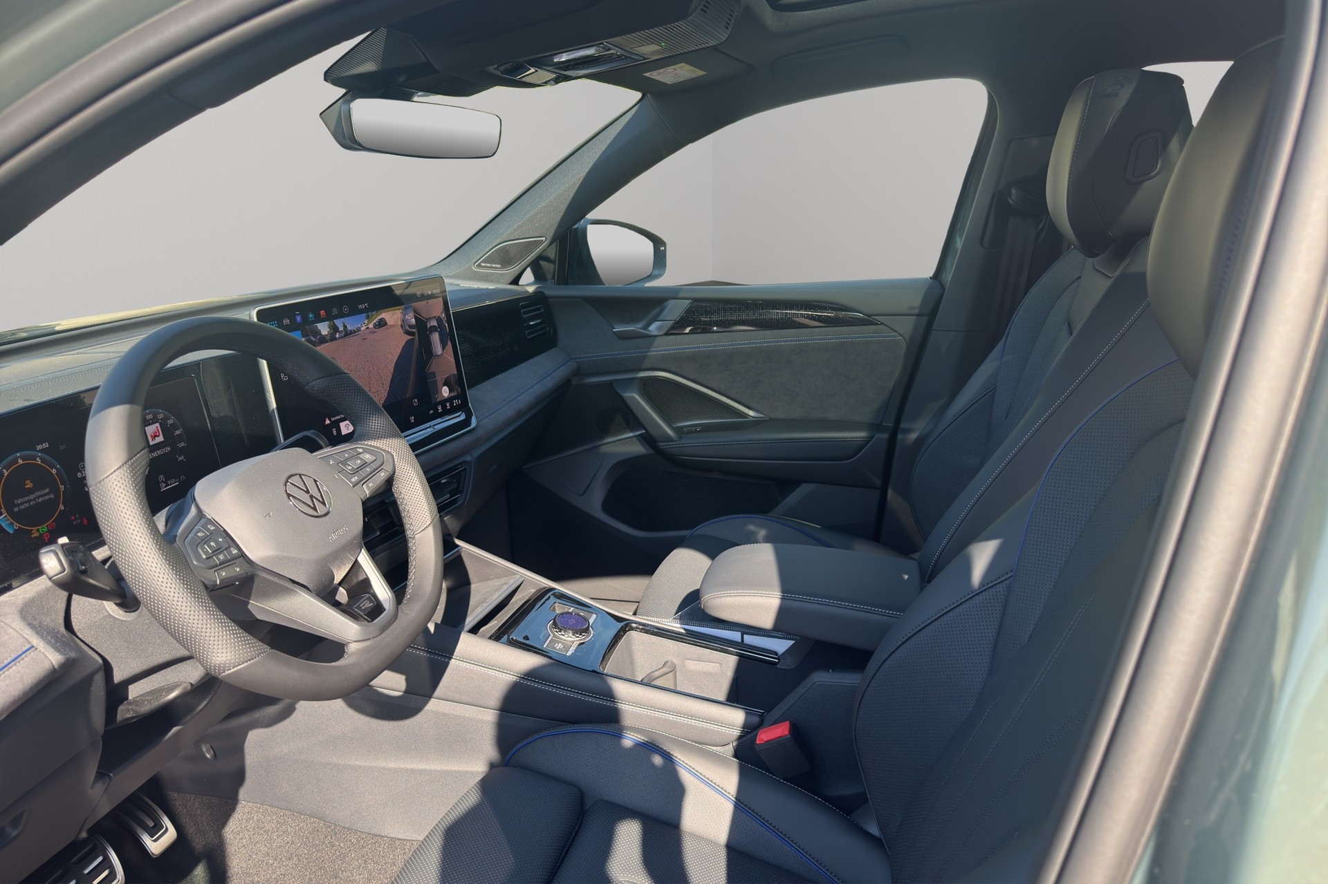 VW Tiguan 2.0 TSI DSG R-Line 4Motion-image-9