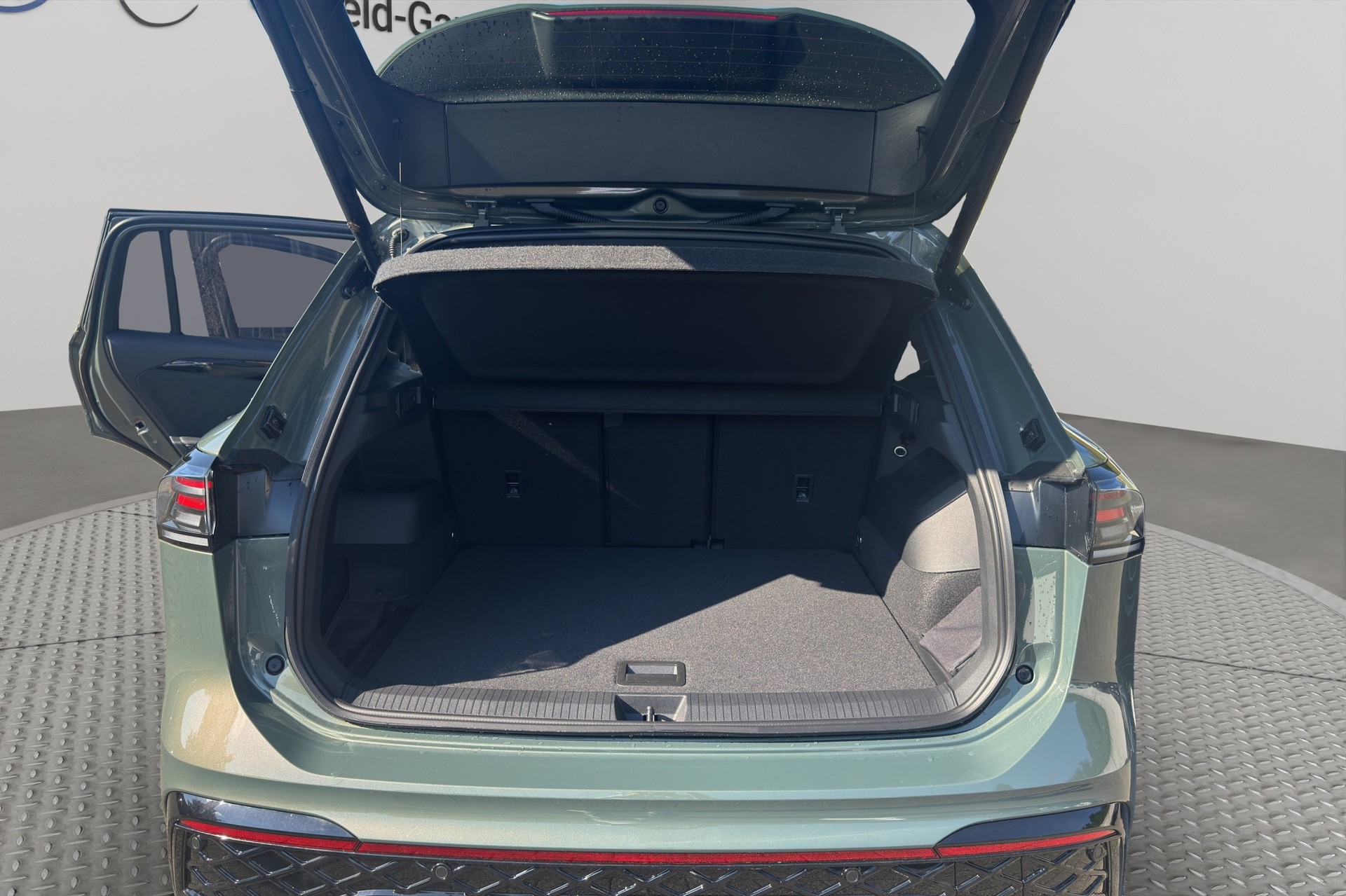 VW Tiguan 2.0 TSI DSG R-Line 4Motion-image-11