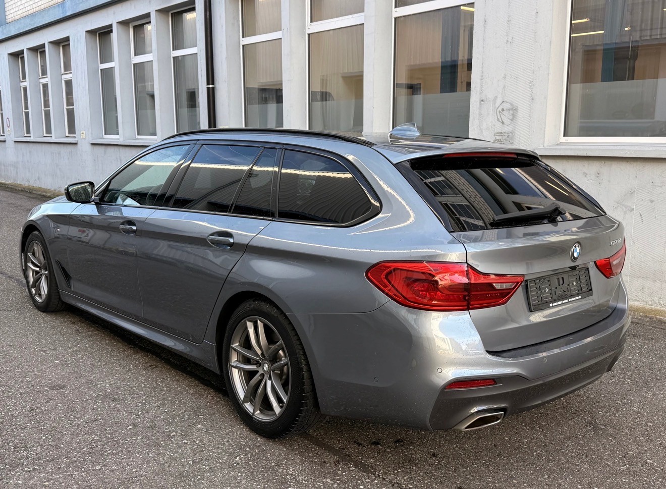BMW 520d Touring Steptronic-image-3