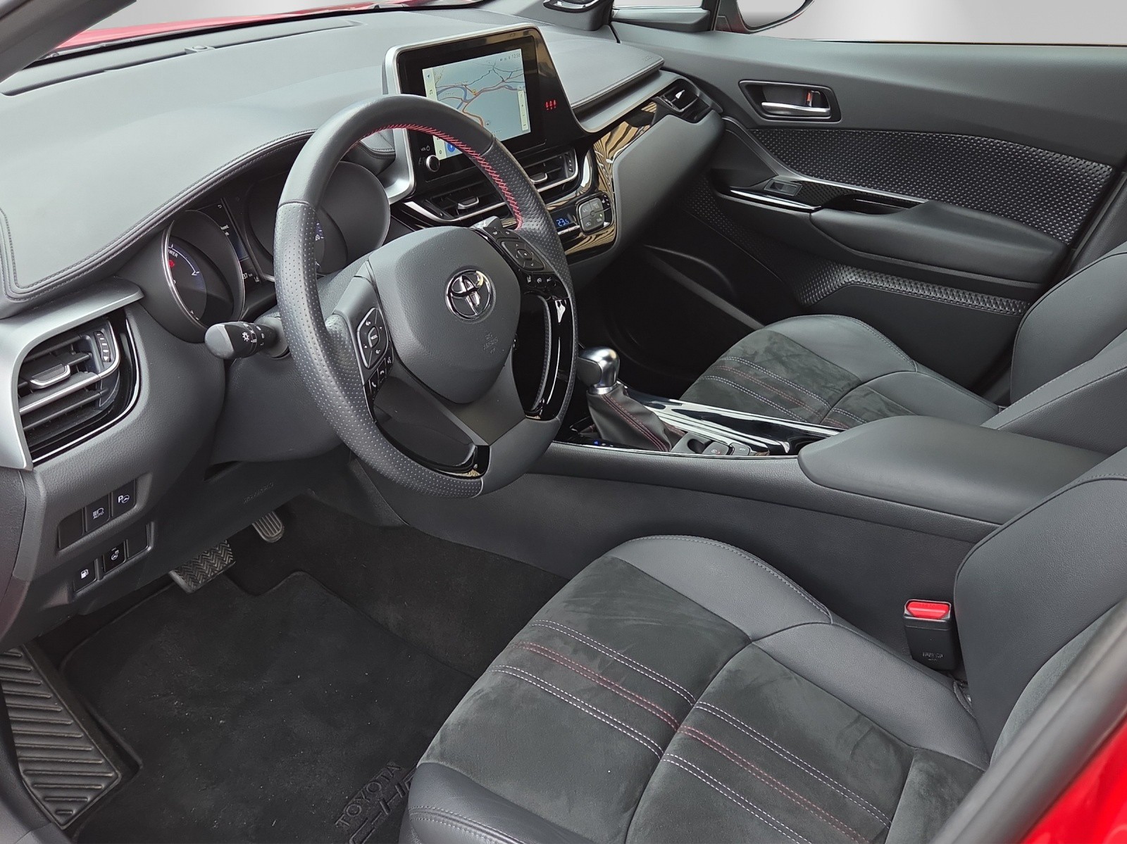 TOYOTA C-HR 2.0 HSD CVT GR Sport-image-11