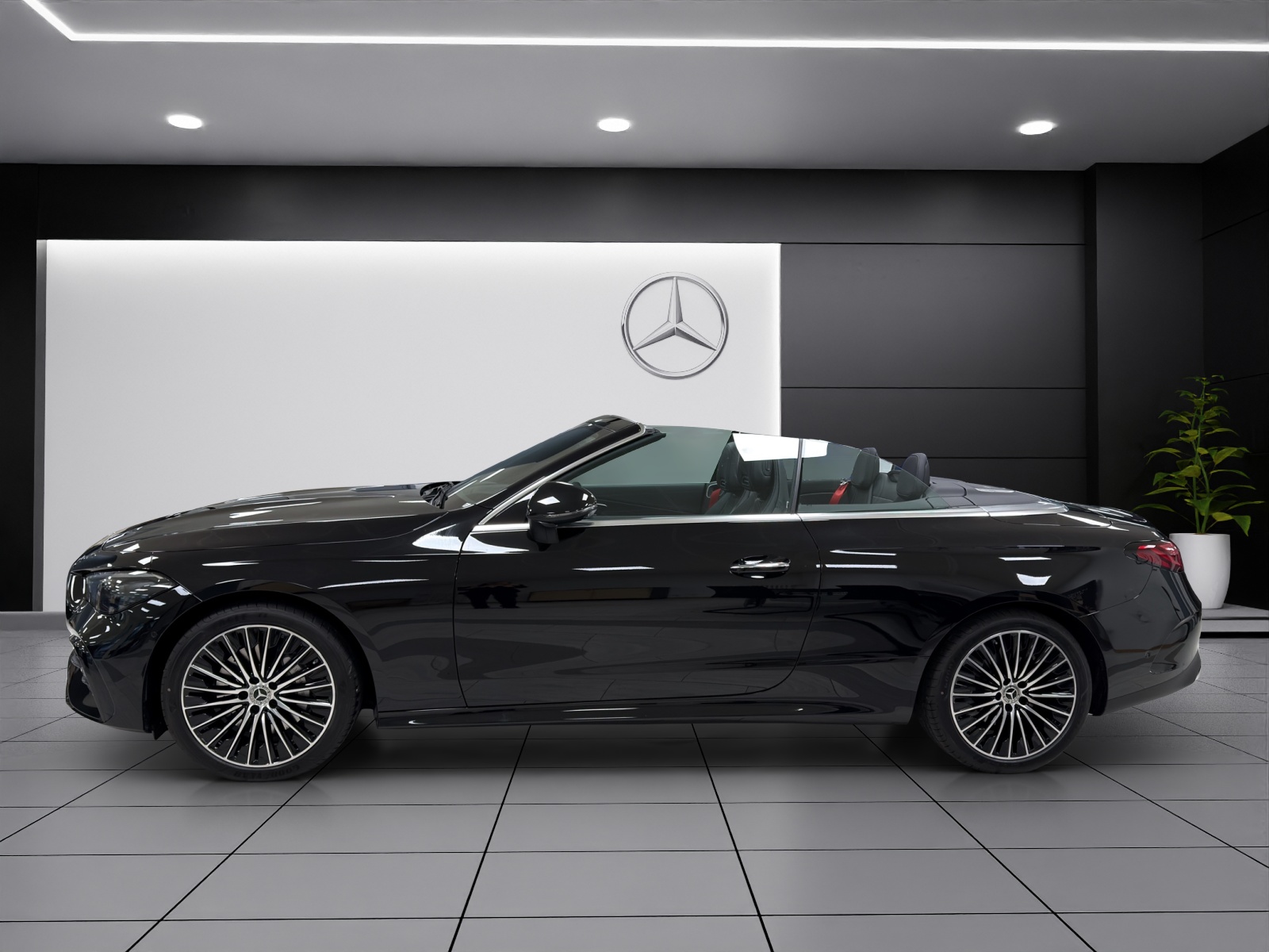 MERCEDES-BENZ CLE 300 Cabrio 4Matic 9G-Tronic-image-2