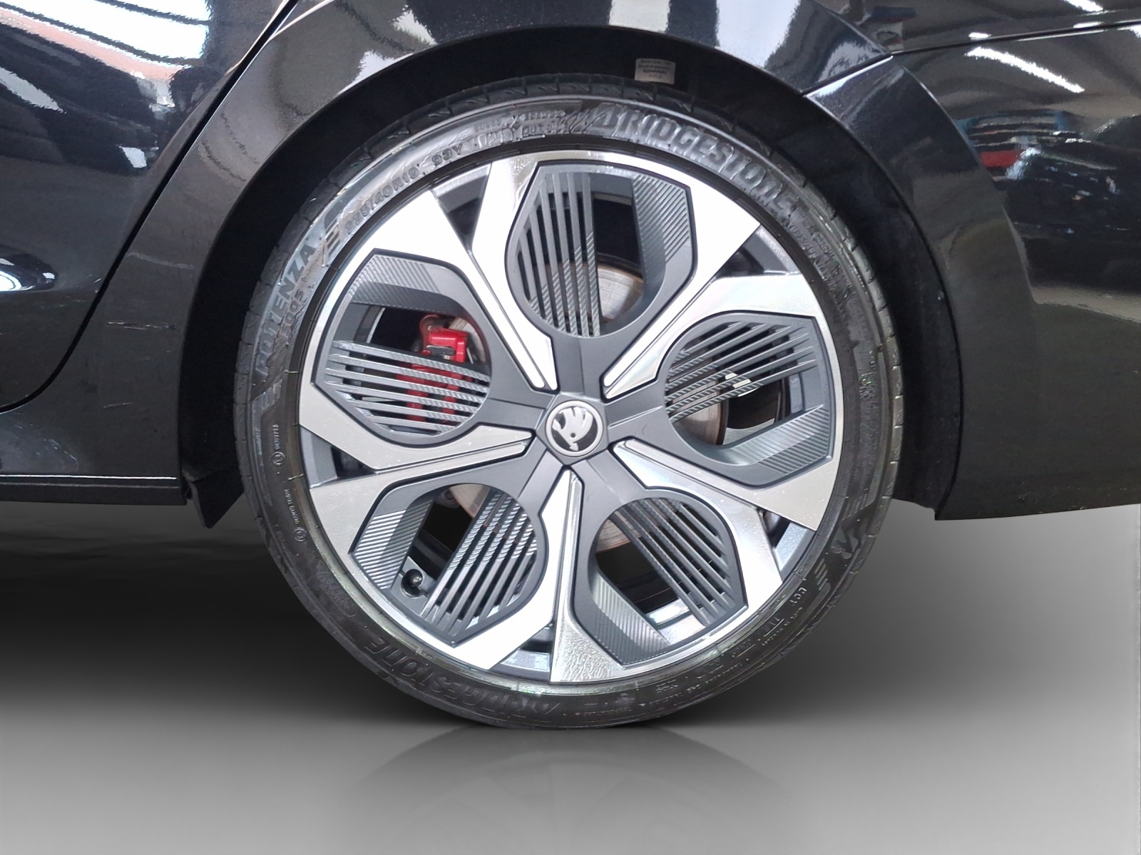 SKODA Octavia Combi 2.0 TSI DSG RS-image-15