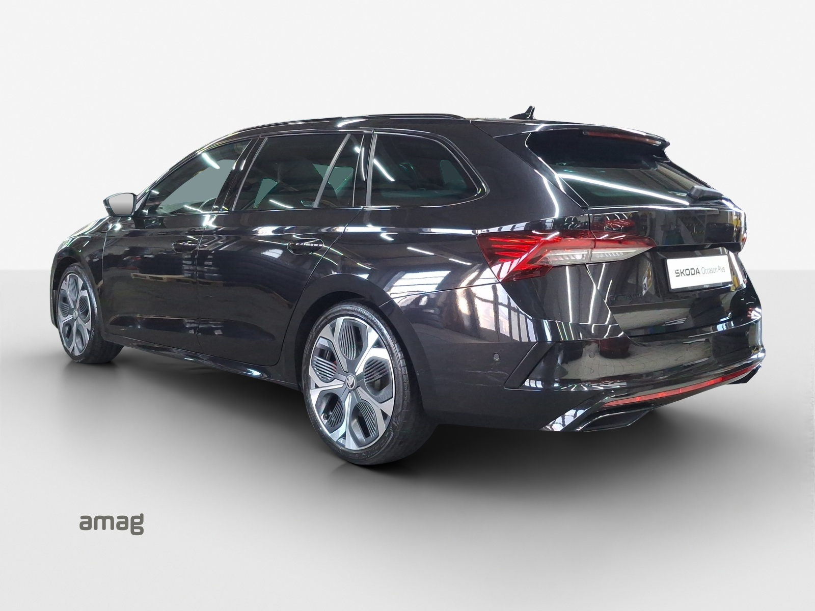 SKODA Octavia Combi 2.0 TSI DSG RS-image-2