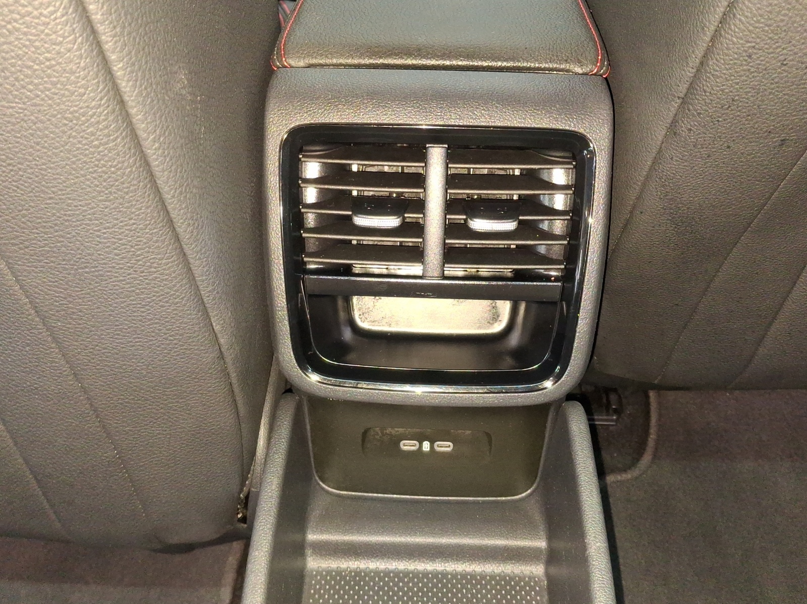 SKODA Octavia Combi 2.0 TSI DSG RS-image-10