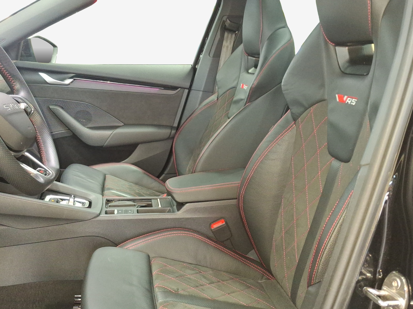 SKODA Octavia Combi 2.0 TSI DSG RS-image-7