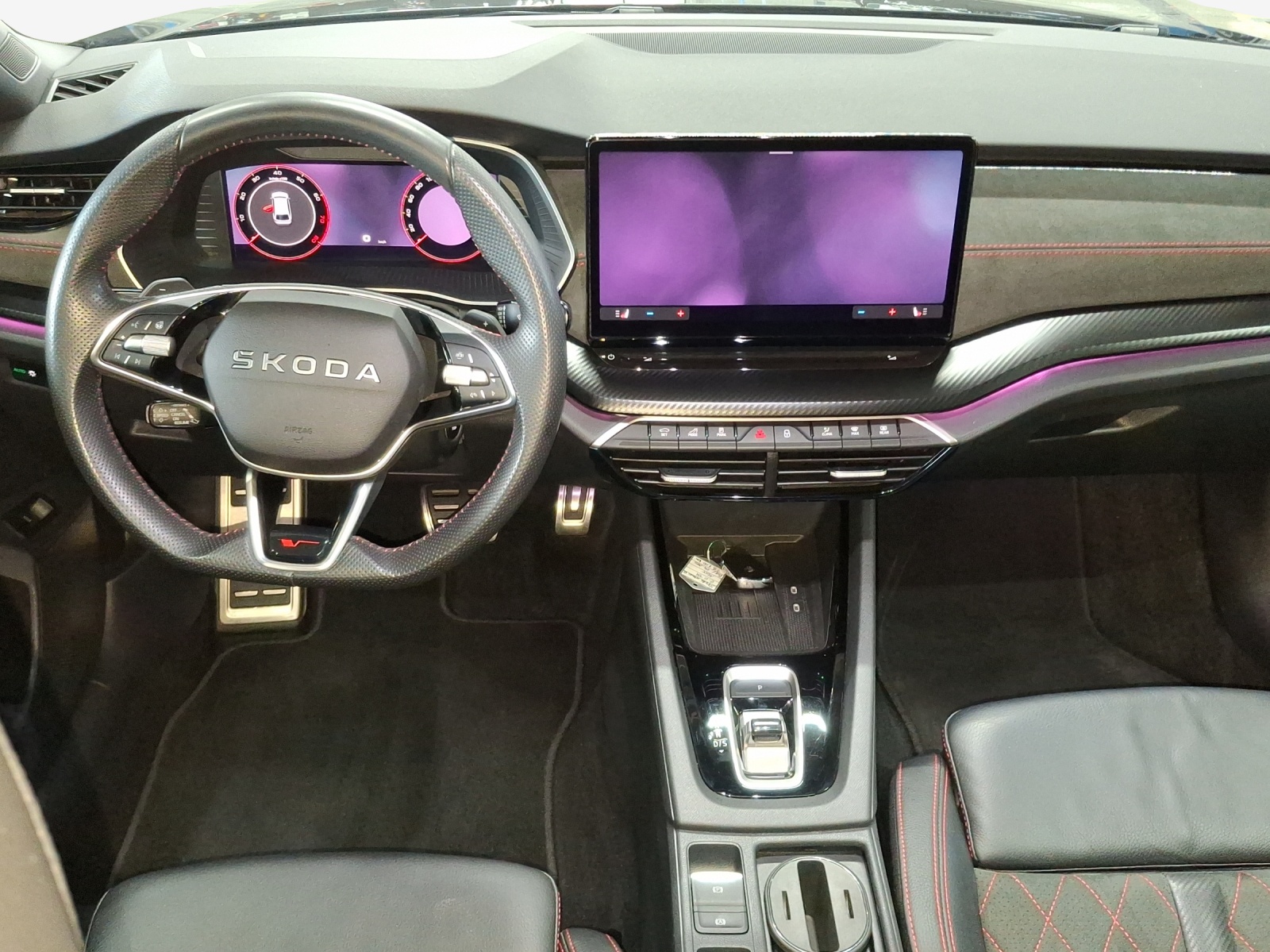 SKODA Octavia Combi 2.0 TSI DSG RS-image-8
