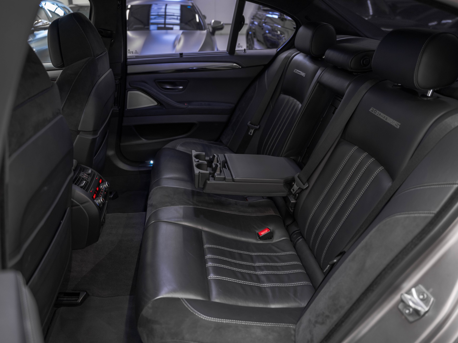 BMW M5 Drivelogic “30 Jahre Edition” 1 of 300-image-12