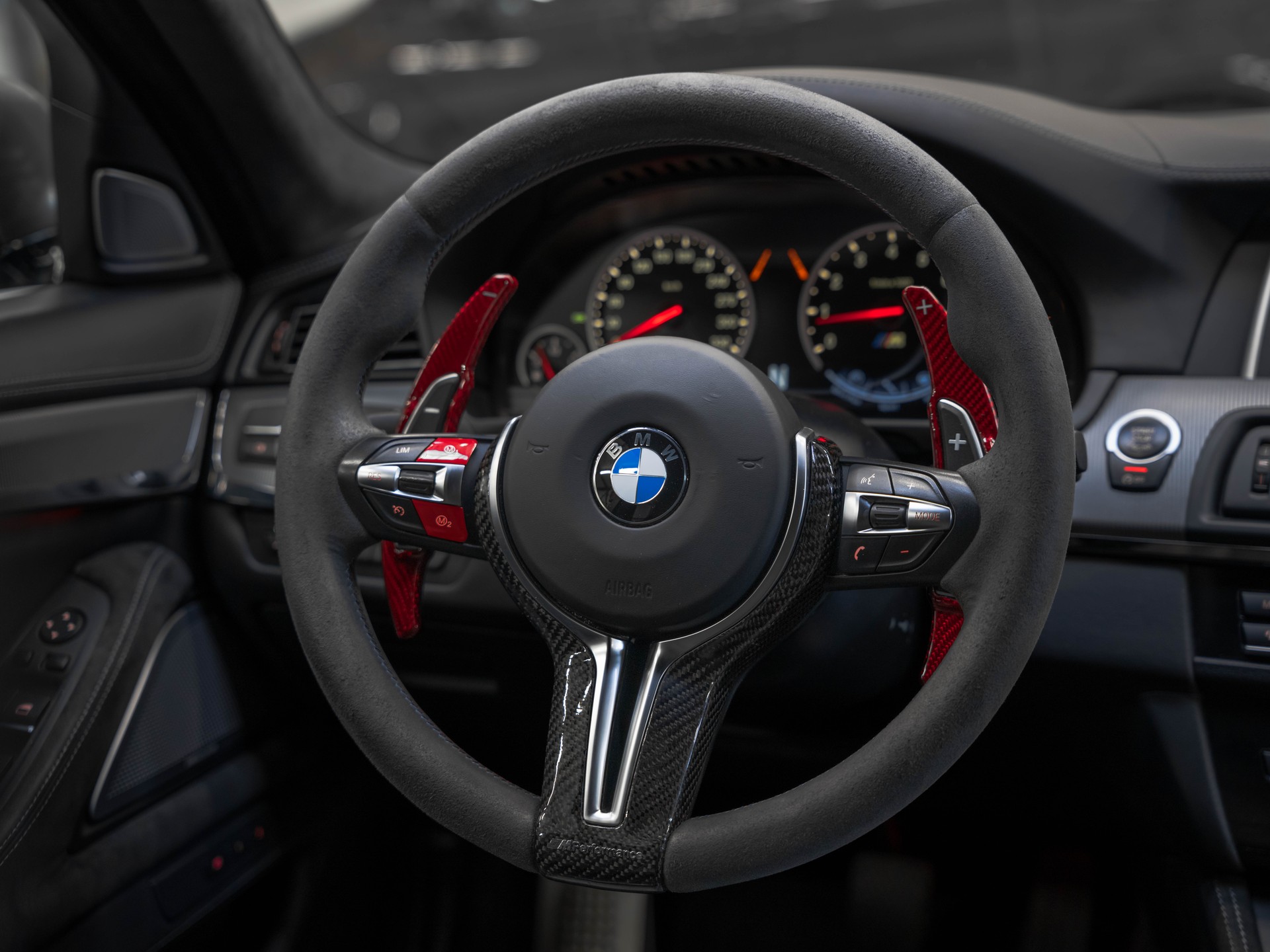 BMW M5 Drivelogic “30 Jahre Edition” 1 of 300-image-24