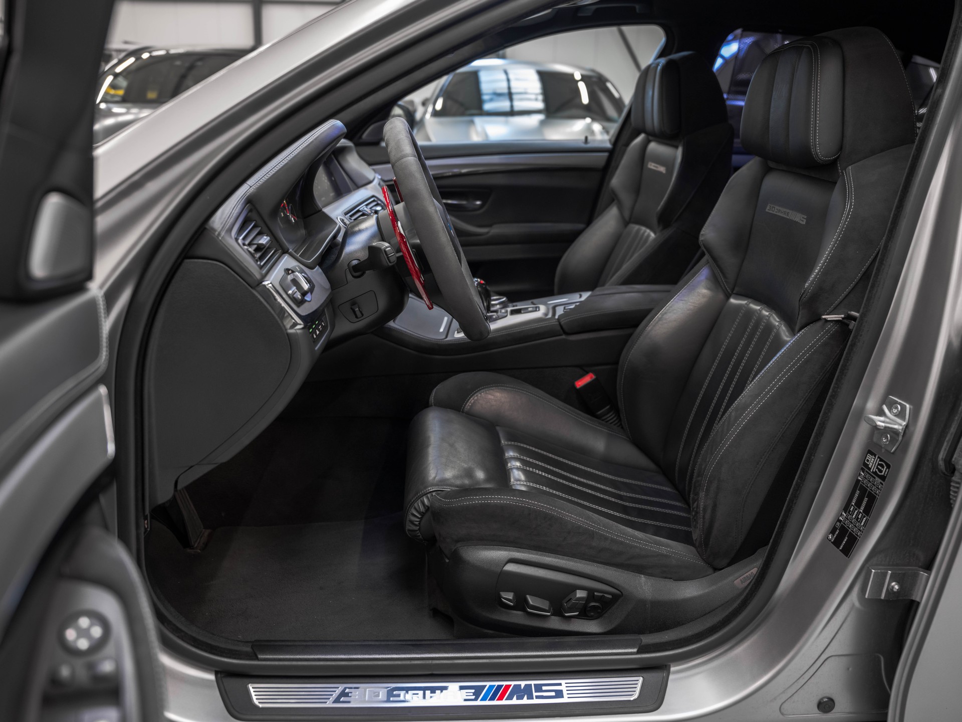 BMW M5 Drivelogic “30 Jahre Edition” 1 of 300-image-8