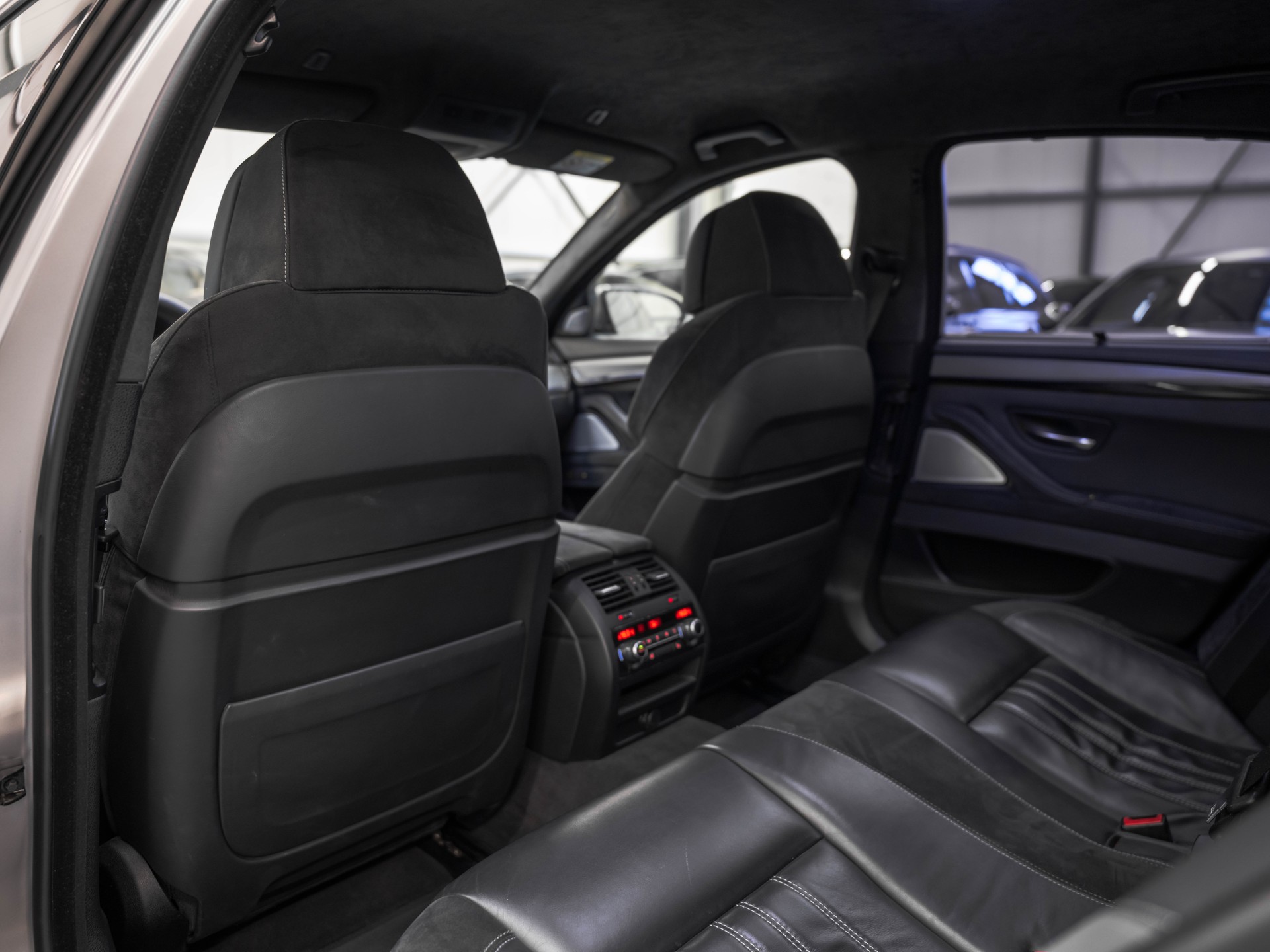 BMW M5 Drivelogic “30 Jahre Edition” 1 of 300-image-11
