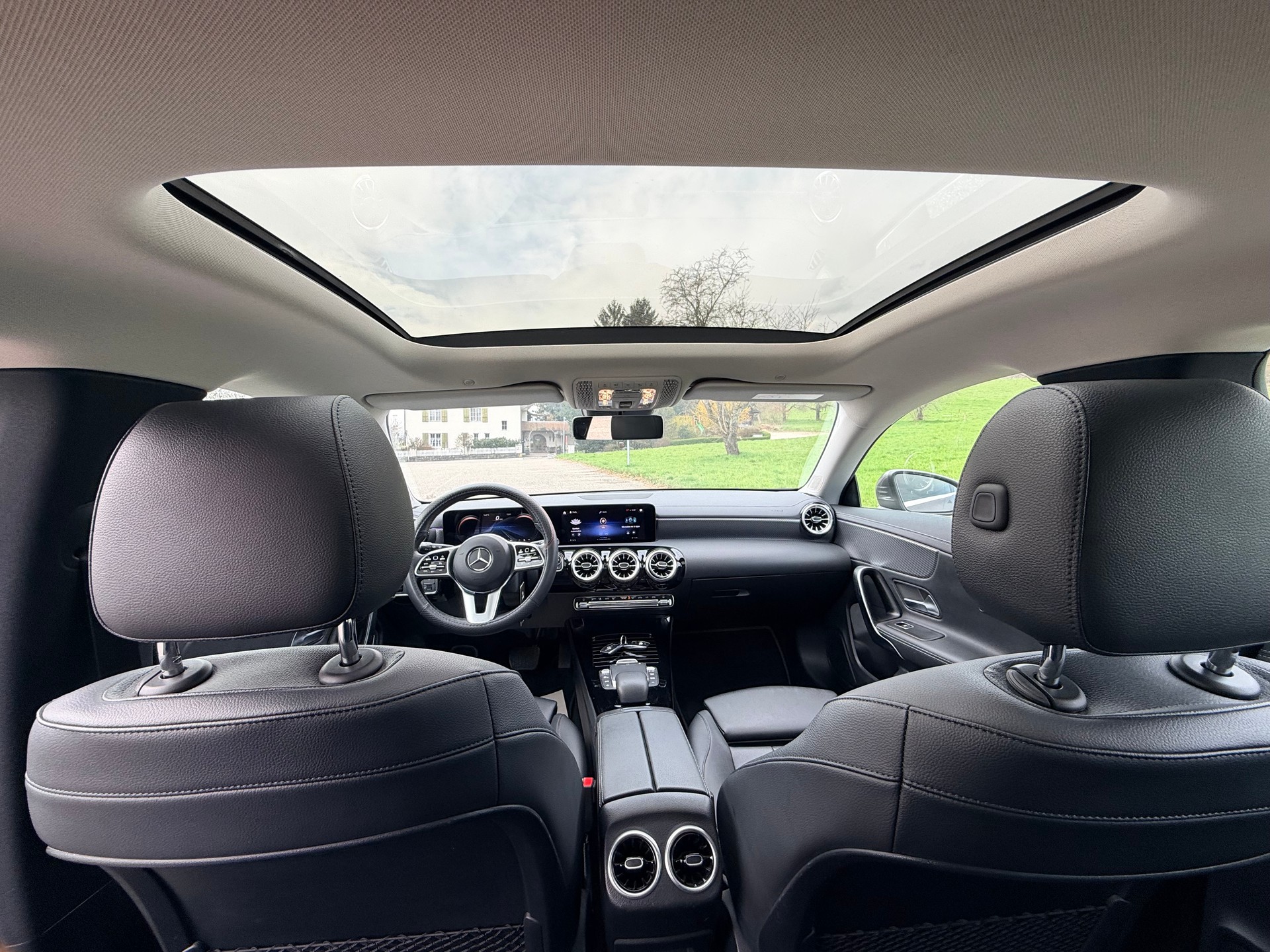MERCEDES-BENZ CLA Shooting Brake 200 Style 7G-DCT-image-11