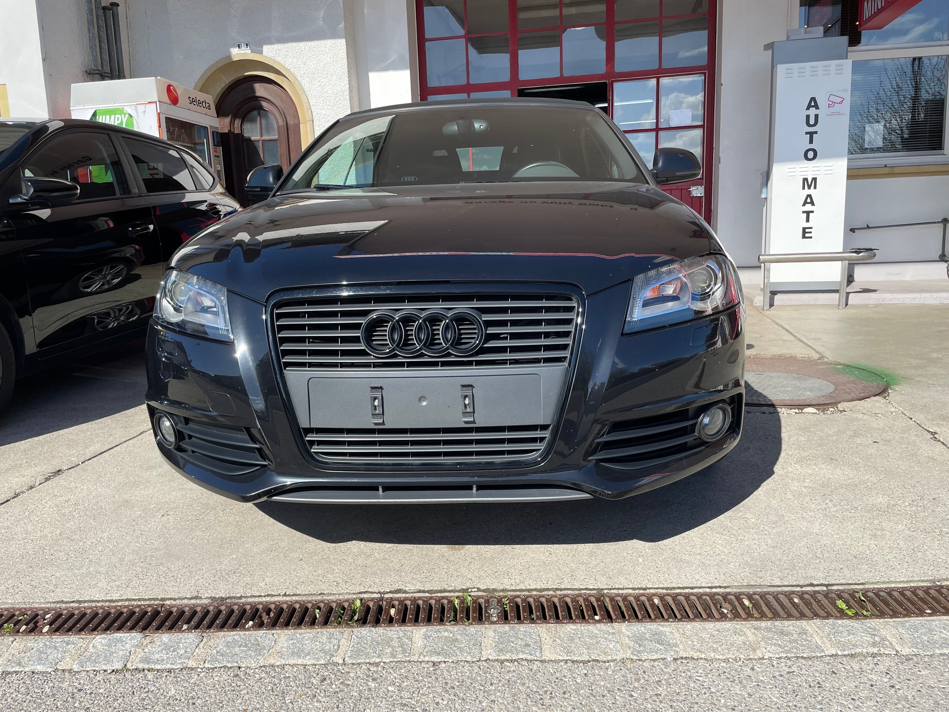 AUDI A3 Cabriolet 2.0 TFSI Attraction S-Line-image-5
