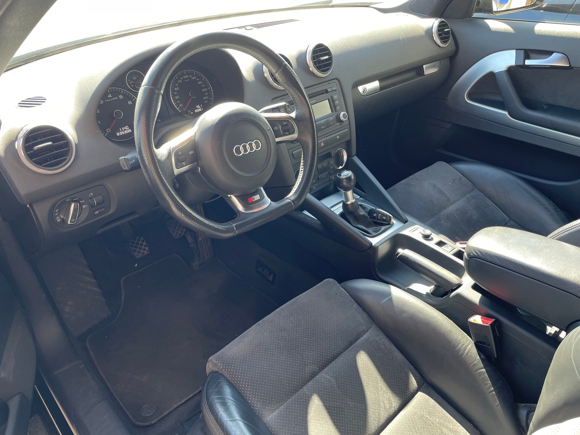 AUDI A3 Cabriolet 2.0 TFSI Attraction S-Line-image-3