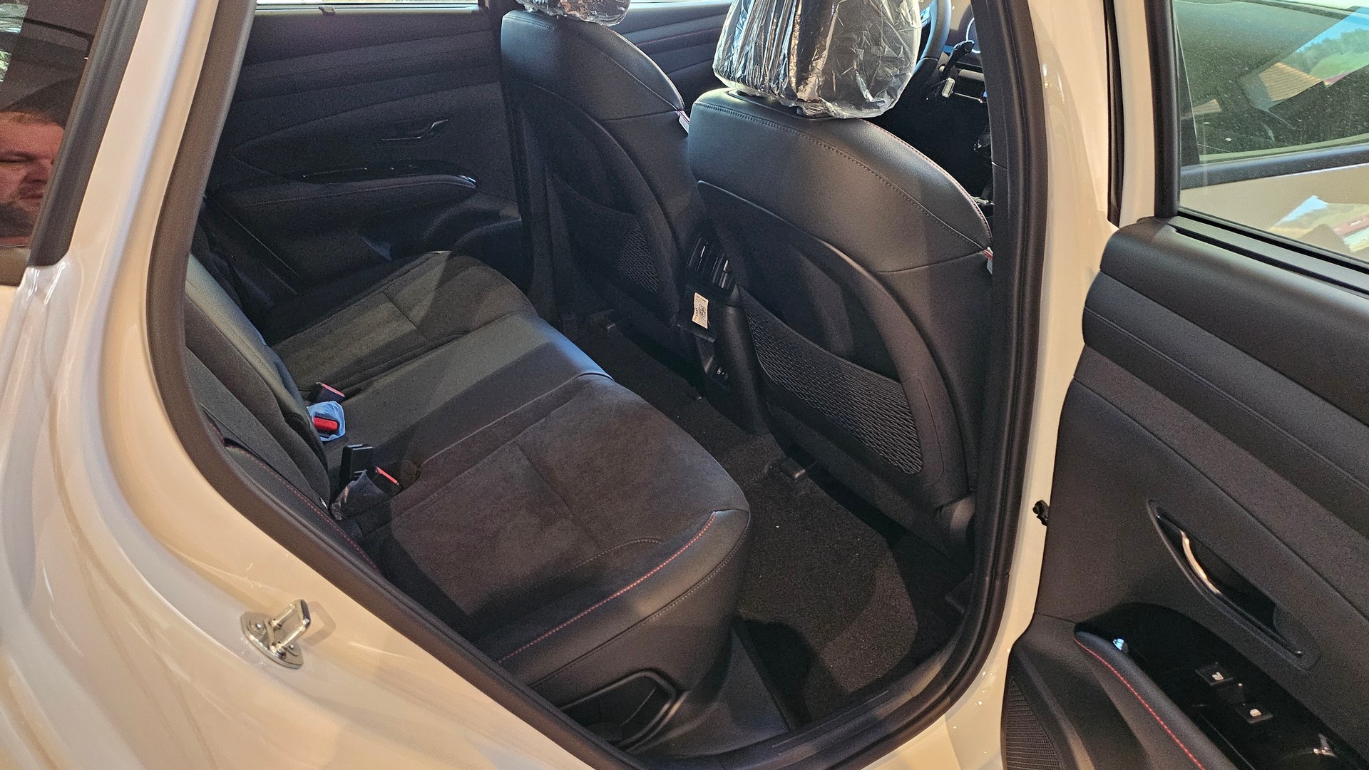 HYUNDAI Tucson 1.6 TGDI PHEV N-Line 4WD Vollausstattung-image-17