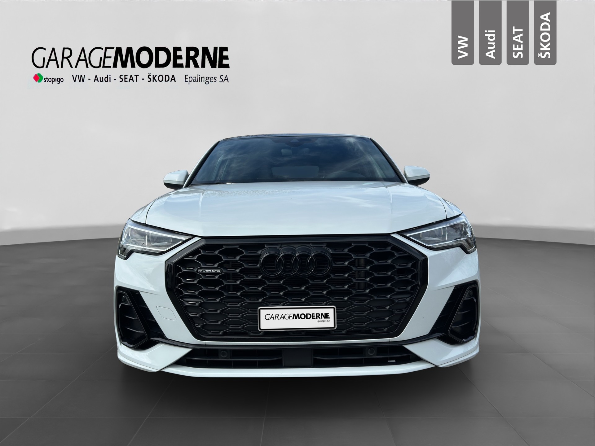 AUDI Q3 Sportback 40 TFSI S line quattro S-tronic-image-2