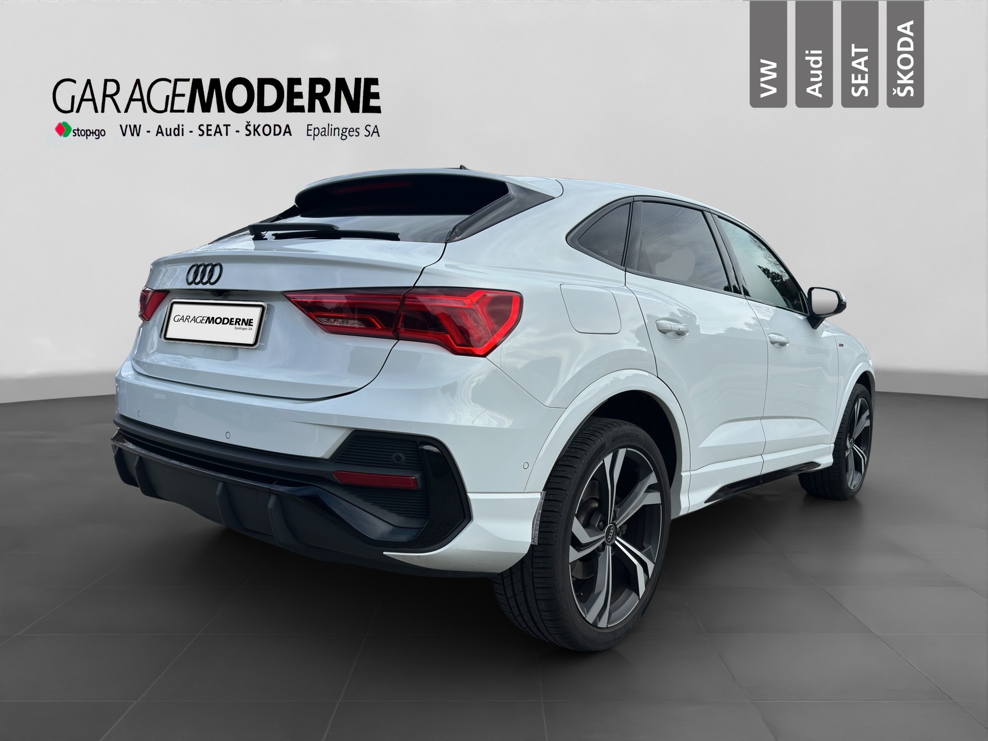 AUDI Q3 Sportback 40 TFSI S line quattro S-tronic-image-5
