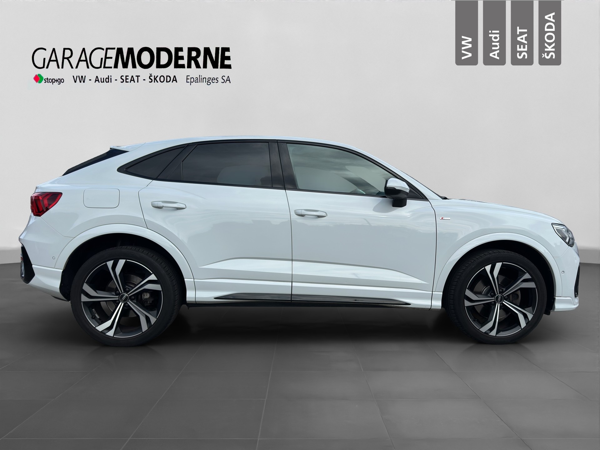 AUDI Q3 Sportback 40 TFSI S line quattro S-tronic-image-6