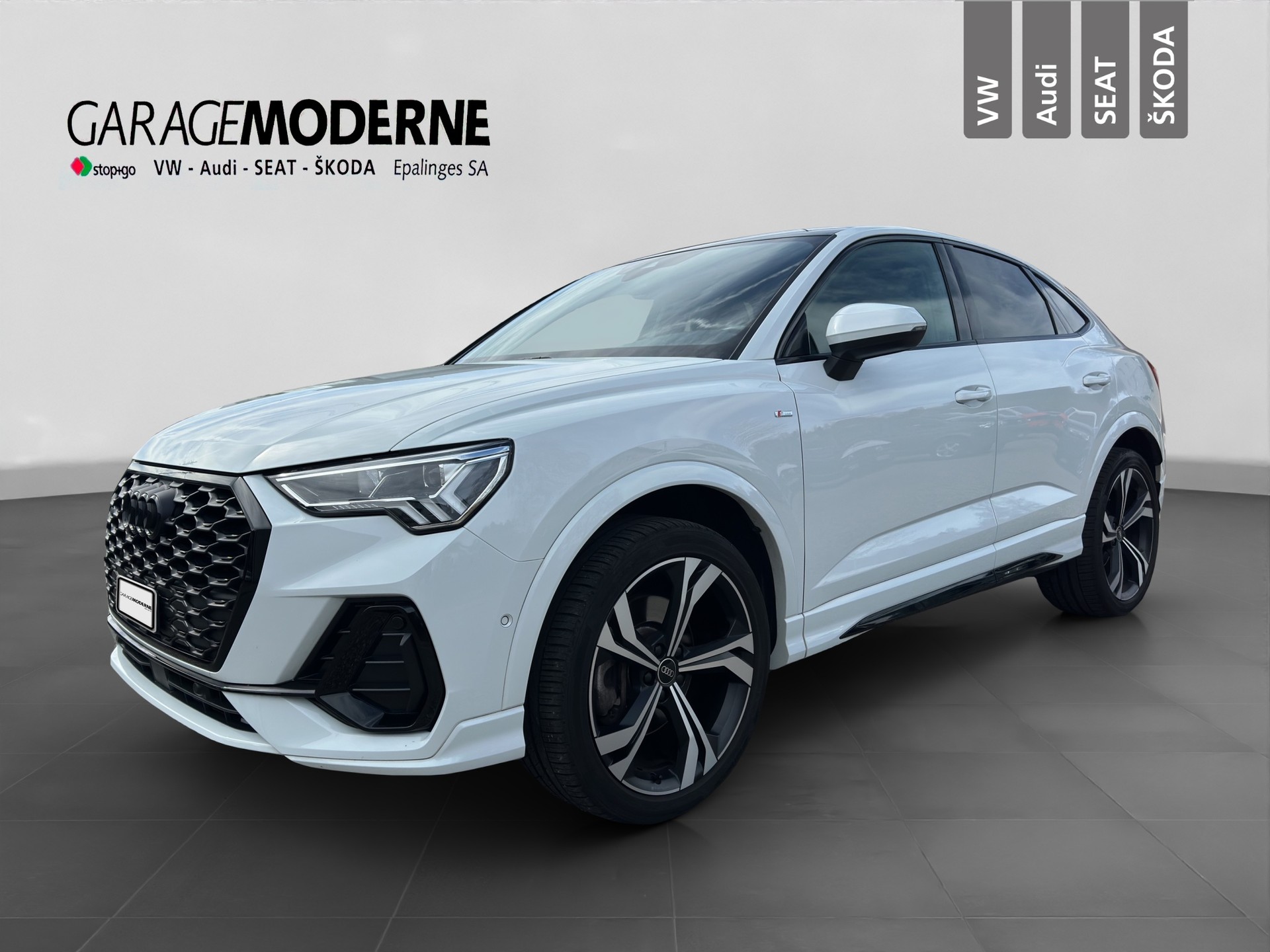 AUDI Q3 Sportback 40 TFSI S line quattro S-tronic-image-1