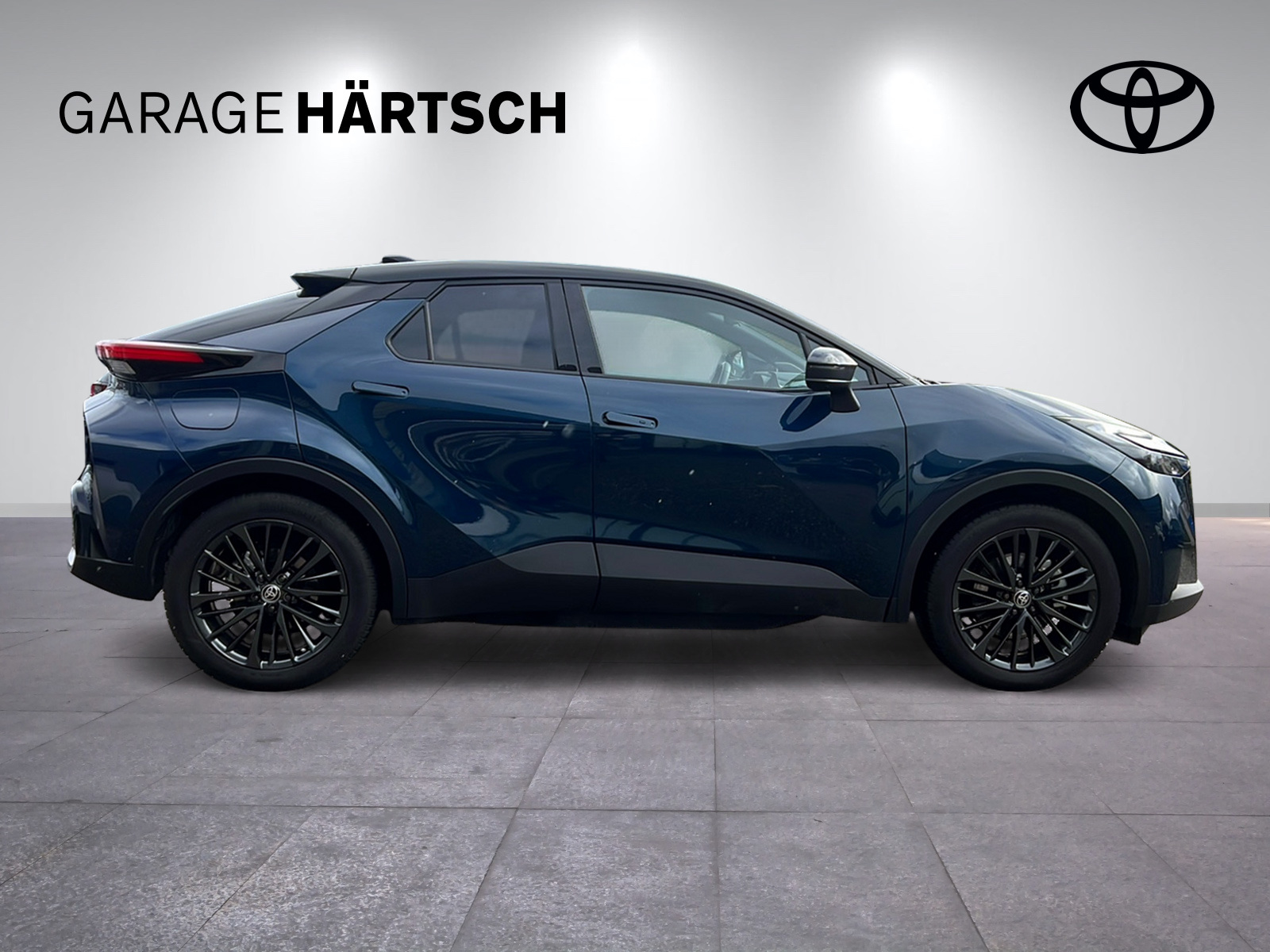 TOYOTA C-HR 2.0 PHEV Style-image-7