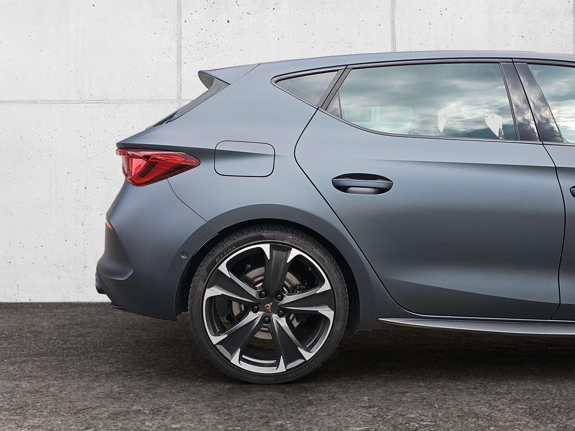 CUPRA LEON VZ 2.0 TSI DSG-image-8